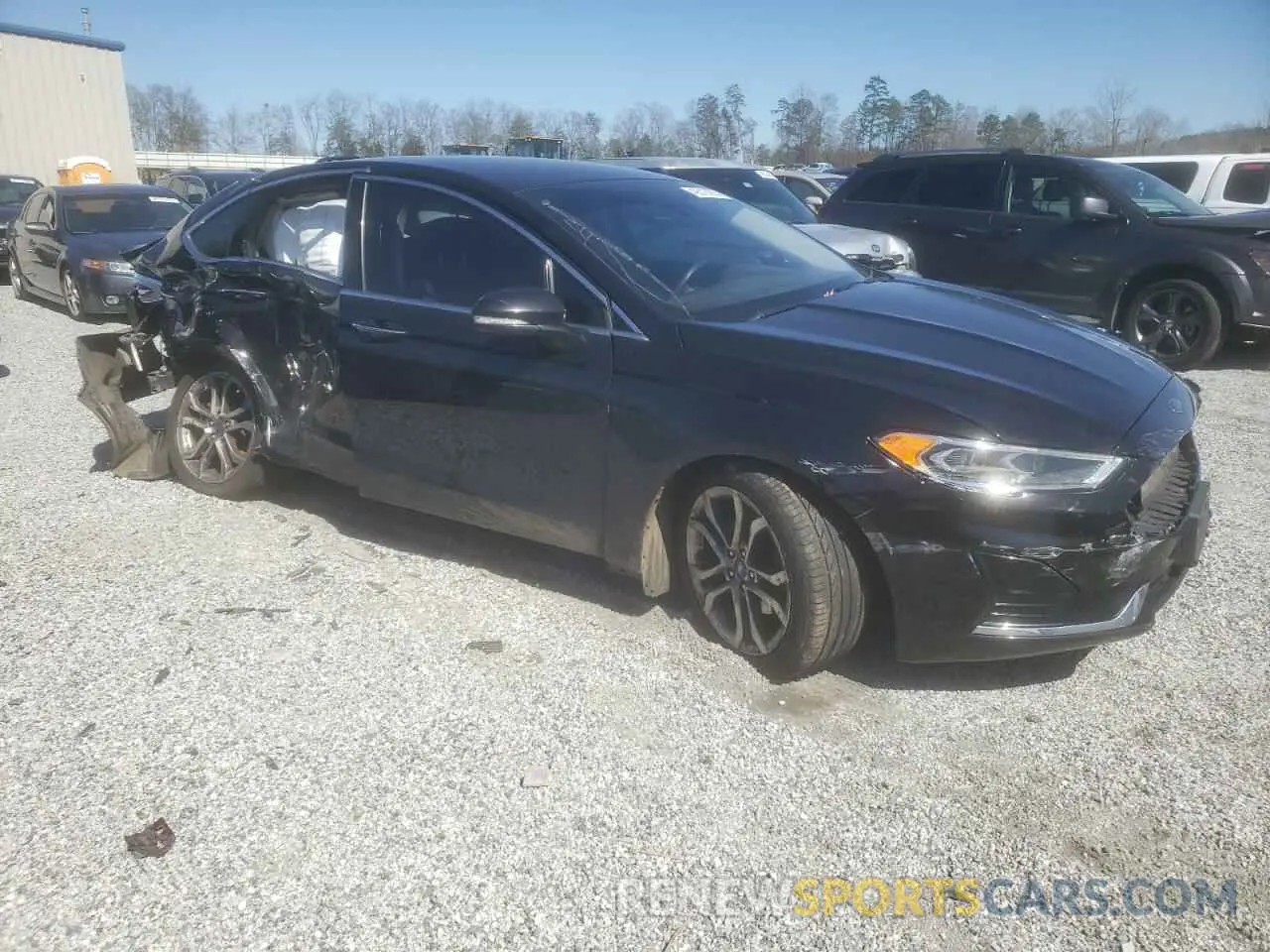4 Photograph of a damaged car 3FA6P0CD1KR259805 FORD FUSION 2019