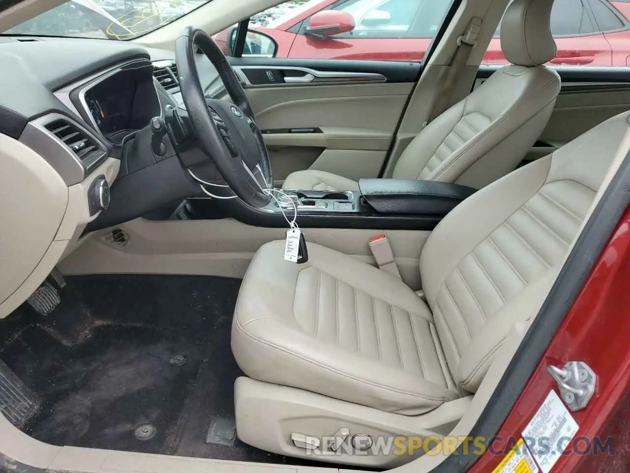 7 Photograph of a damaged car 3FA6P0CD2KR133517 FORD FUSION 2019
