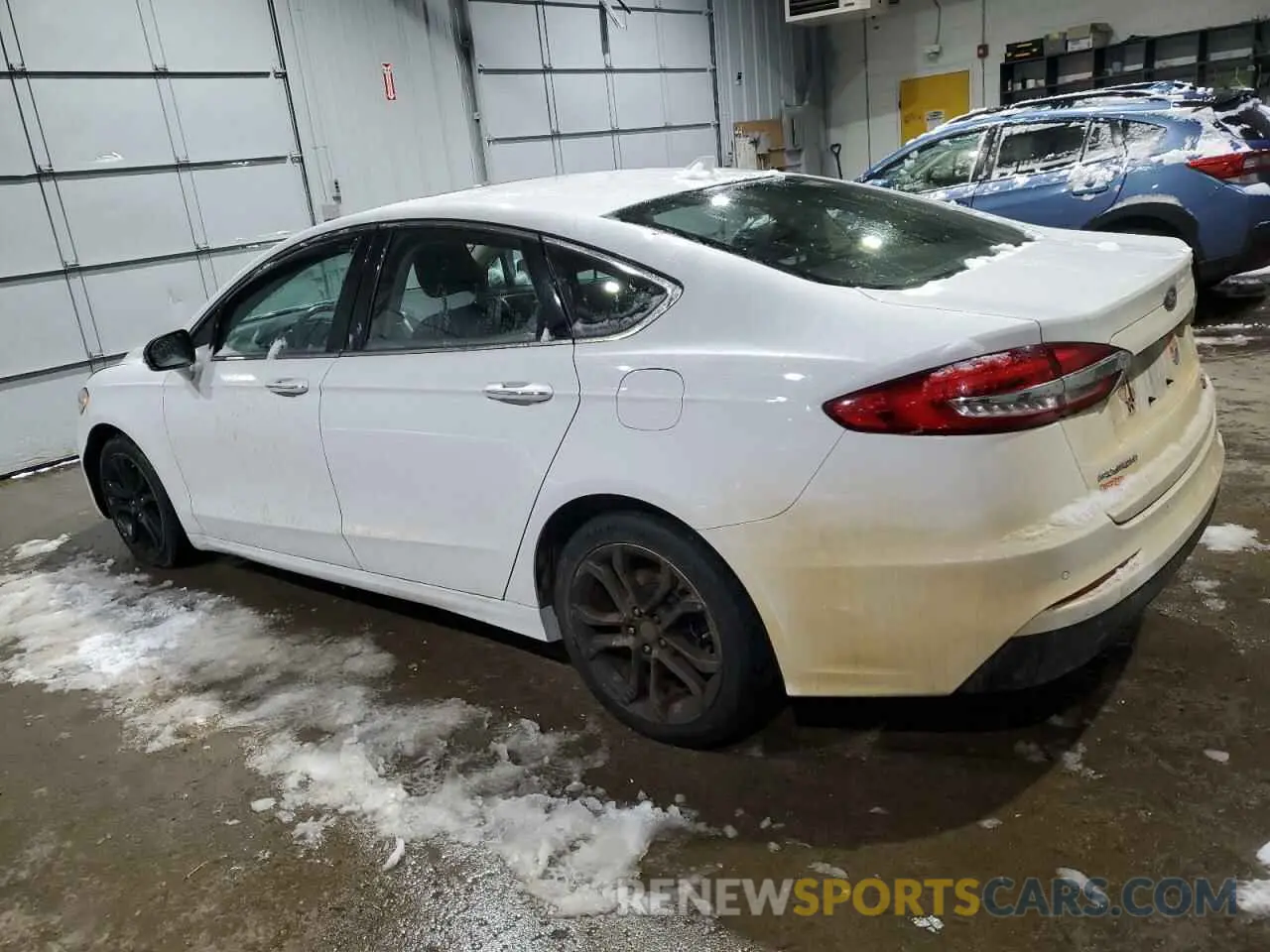 2 Photograph of a damaged car 3FA6P0CD2KR140256 FORD FUSION 2019