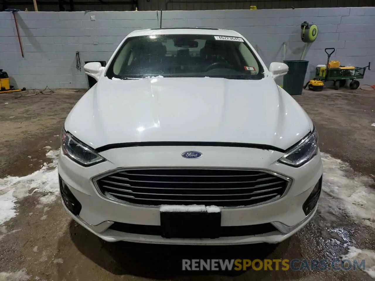5 Photograph of a damaged car 3FA6P0CD2KR140256 FORD FUSION 2019