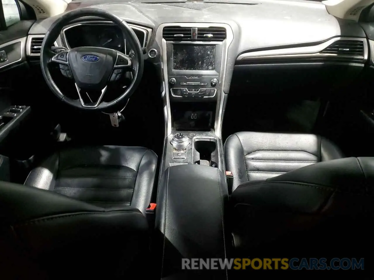 8 Photograph of a damaged car 3FA6P0CD2KR140256 FORD FUSION 2019