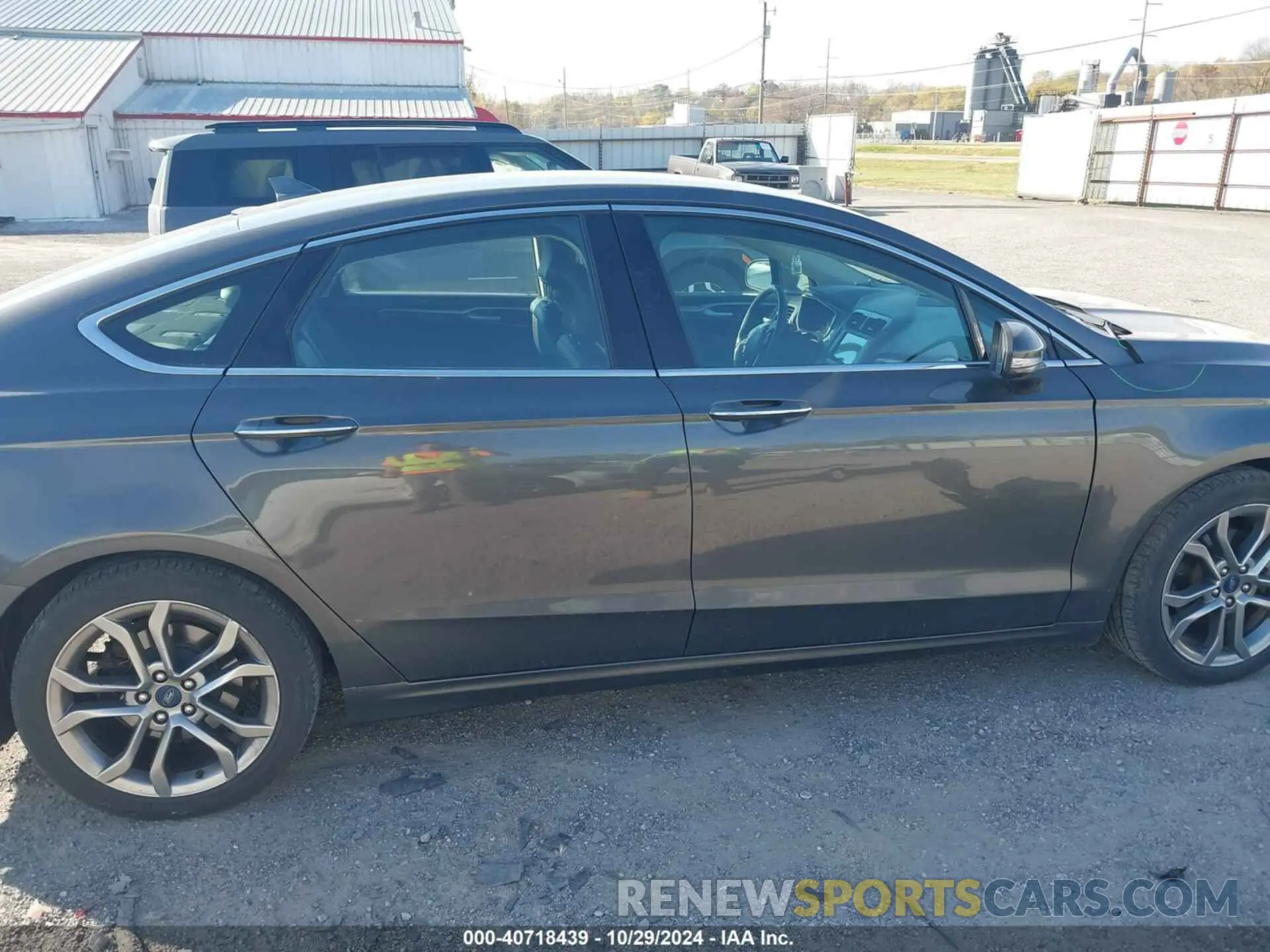 14 Photograph of a damaged car 3FA6P0CD2KR145389 FORD FUSION 2019