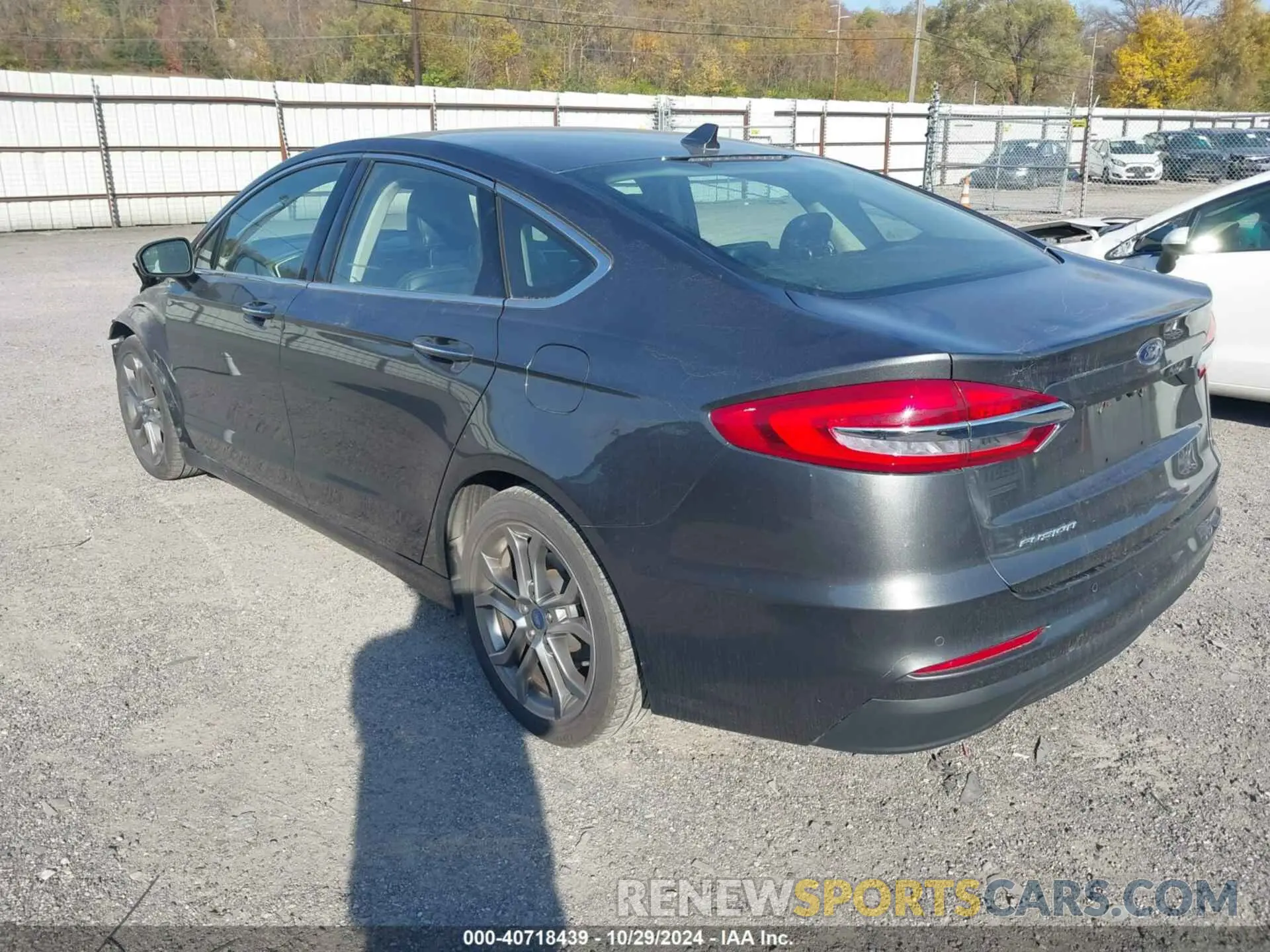 3 Photograph of a damaged car 3FA6P0CD2KR145389 FORD FUSION 2019