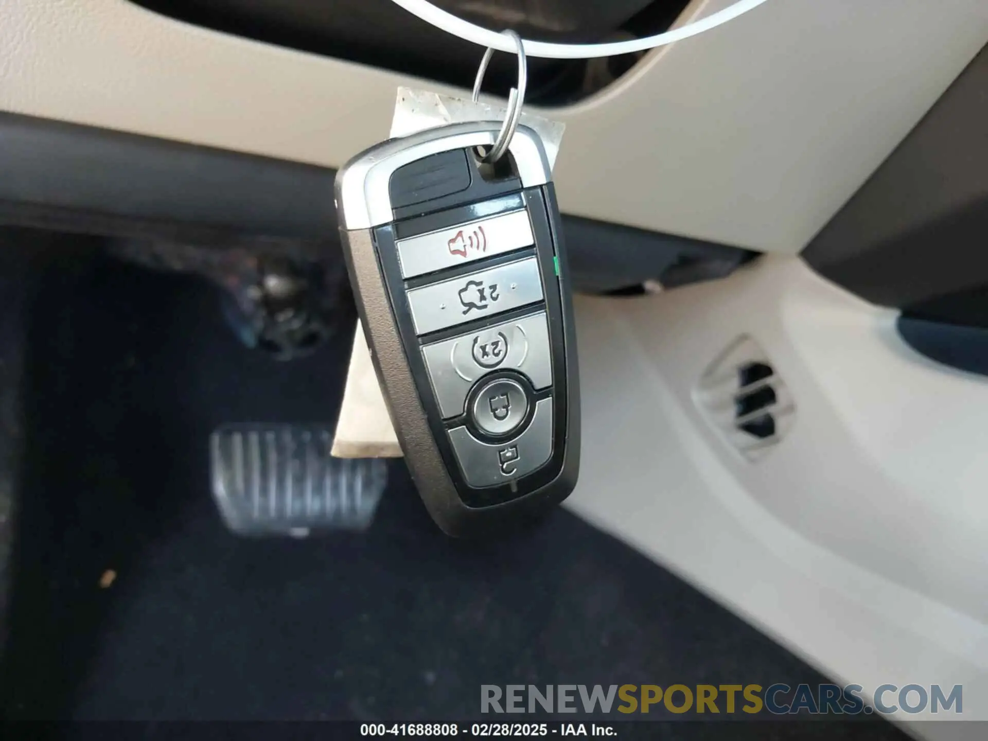 11 Photograph of a damaged car 3FA6P0CD2KR194818 FORD FUSION 2019