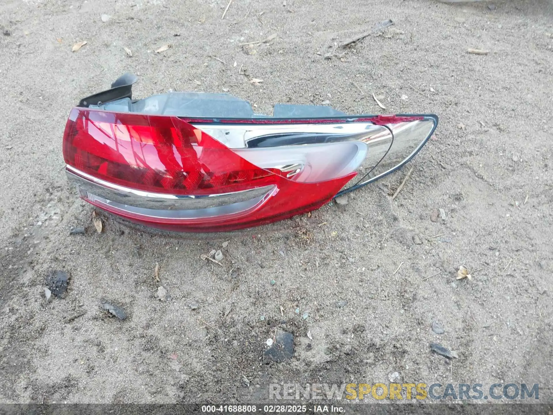 12 Photograph of a damaged car 3FA6P0CD2KR194818 FORD FUSION 2019