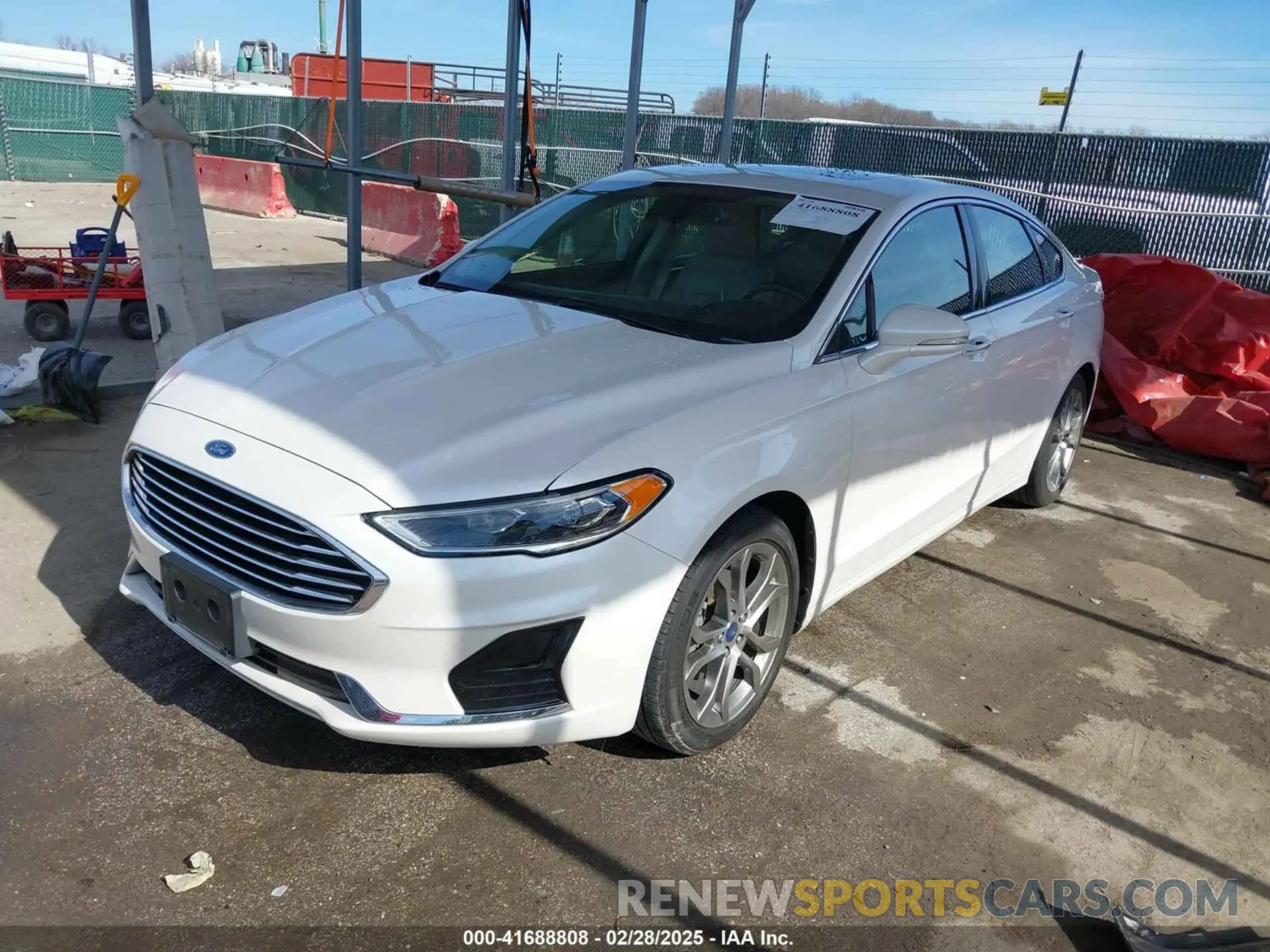 2 Photograph of a damaged car 3FA6P0CD2KR194818 FORD FUSION 2019