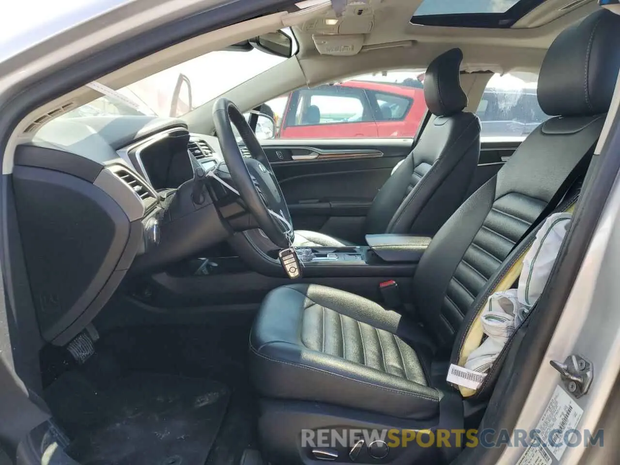 7 Photograph of a damaged car 3FA6P0CD3KR140721 FORD FUSION 2019