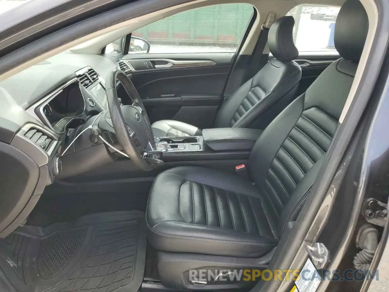 7 Photograph of a damaged car 3FA6P0CD3KR150410 FORD FUSION 2019