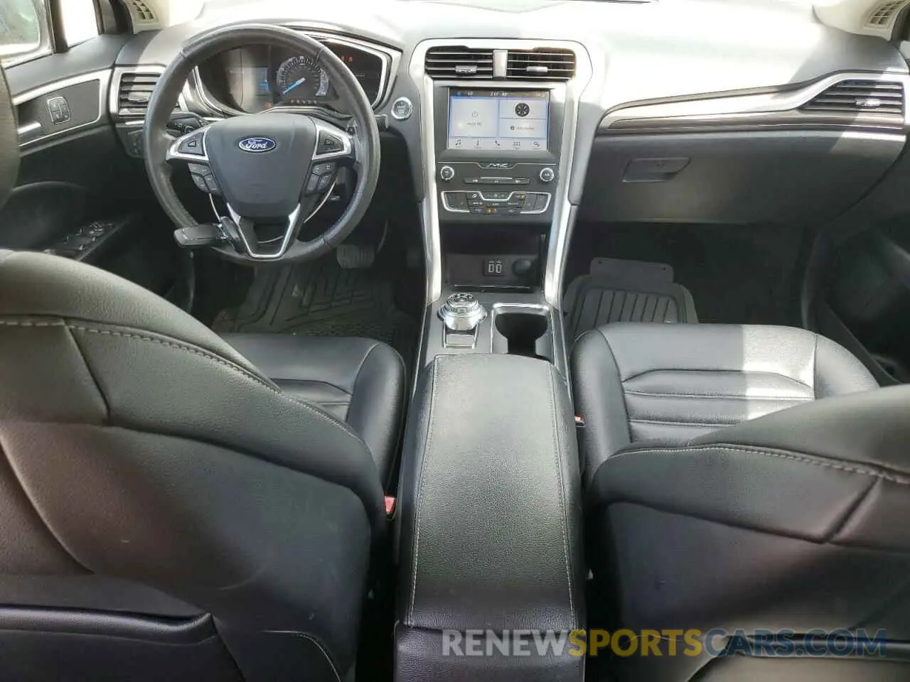 8 Photograph of a damaged car 3FA6P0CD3KR150410 FORD FUSION 2019