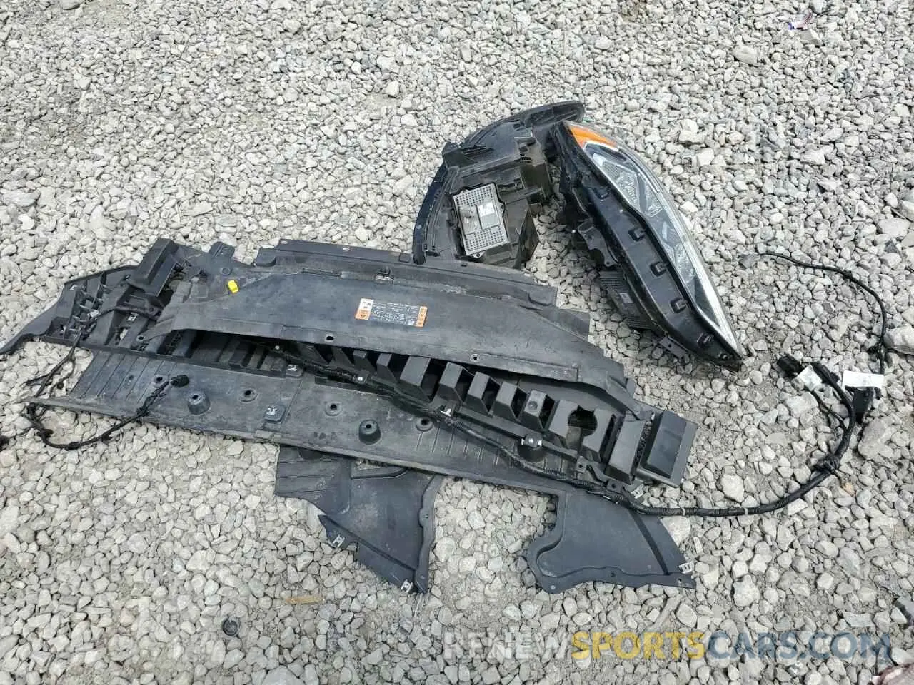 12 Photograph of a damaged car 3FA6P0CD3KR181754 FORD FUSION 2019