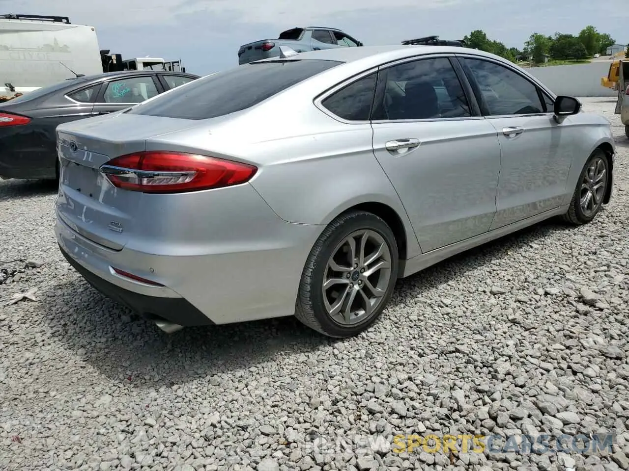 3 Photograph of a damaged car 3FA6P0CD3KR181754 FORD FUSION 2019