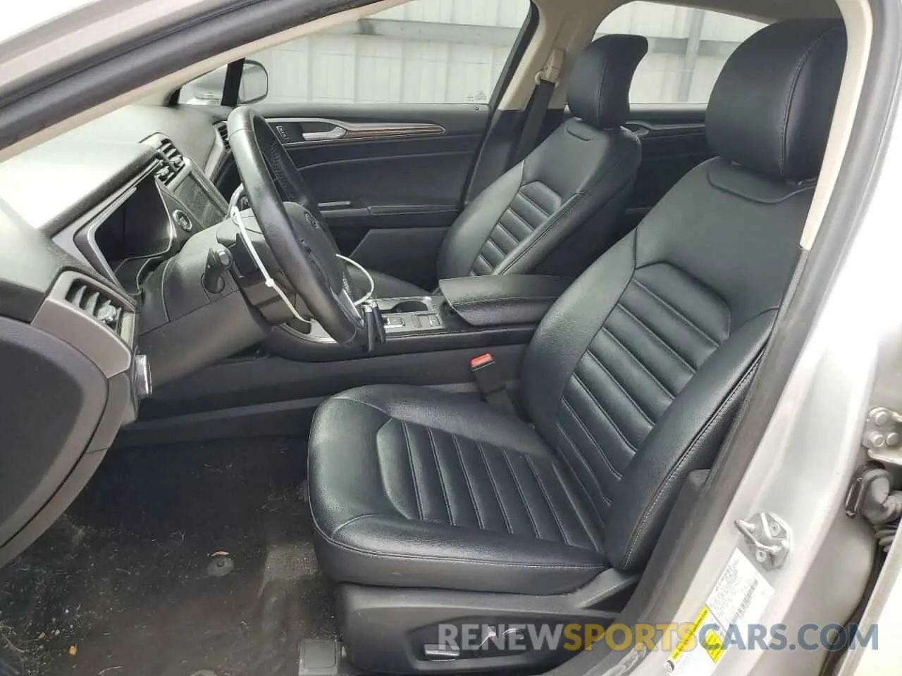 7 Photograph of a damaged car 3FA6P0CD3KR181754 FORD FUSION 2019