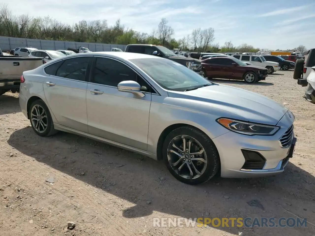 4 Photograph of a damaged car 3FA6P0CD3KR252967 FORD FUSION 2019
