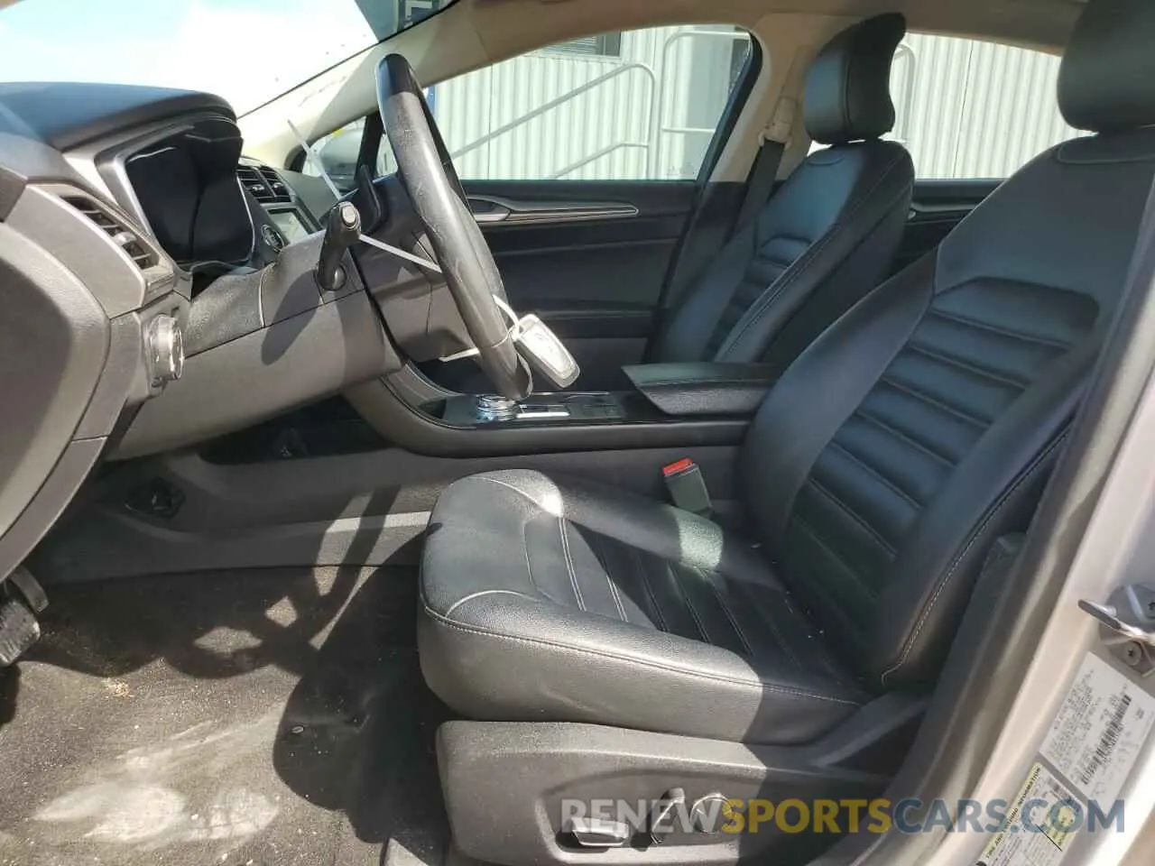 7 Photograph of a damaged car 3FA6P0CD3KR252967 FORD FUSION 2019