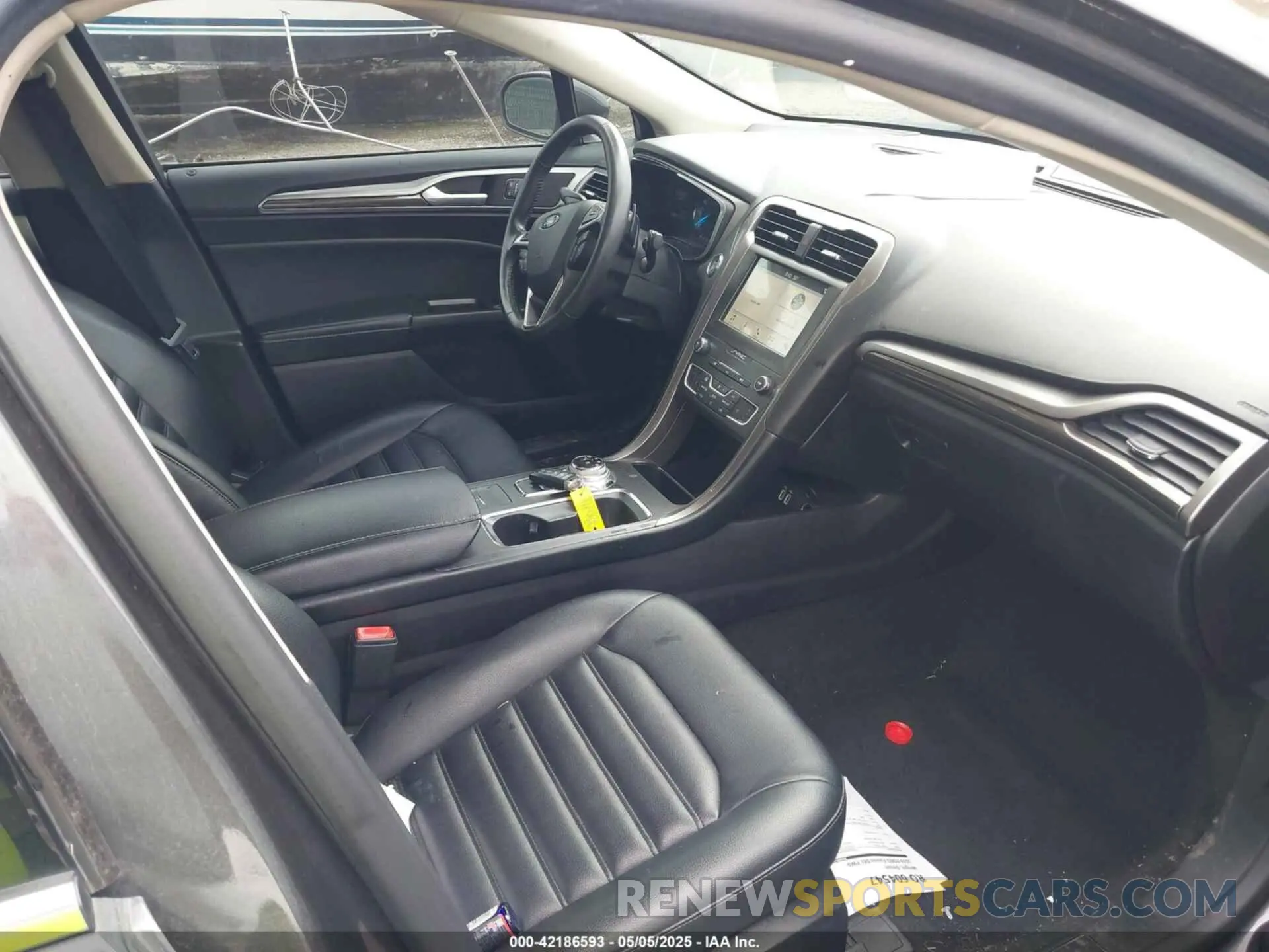 5 Photograph of a damaged car 3FA6P0CD3KR259854 FORD FUSION 2019