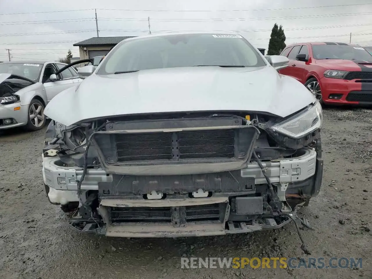 5 Photograph of a damaged car 3FA6P0CD3KR260583 FORD FUSION 2019