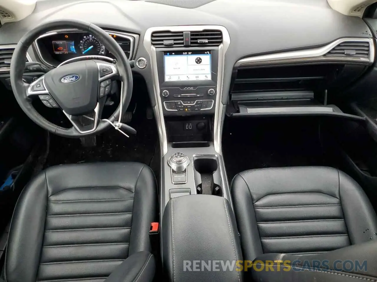 8 Photograph of a damaged car 3FA6P0CD3KR260583 FORD FUSION 2019