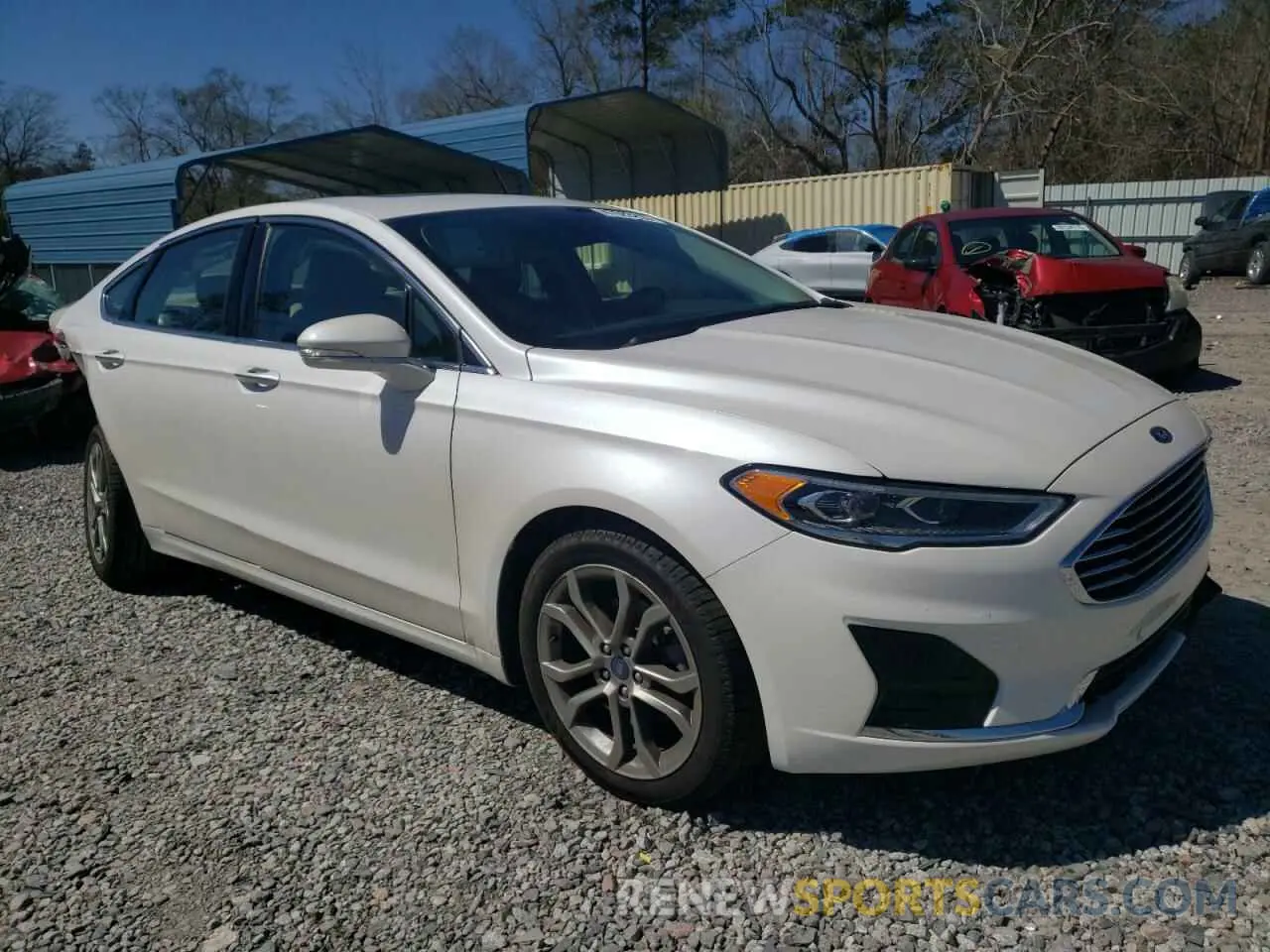 4 Photograph of a damaged car 3FA6P0CD4KR160220 FORD FUSION 2019