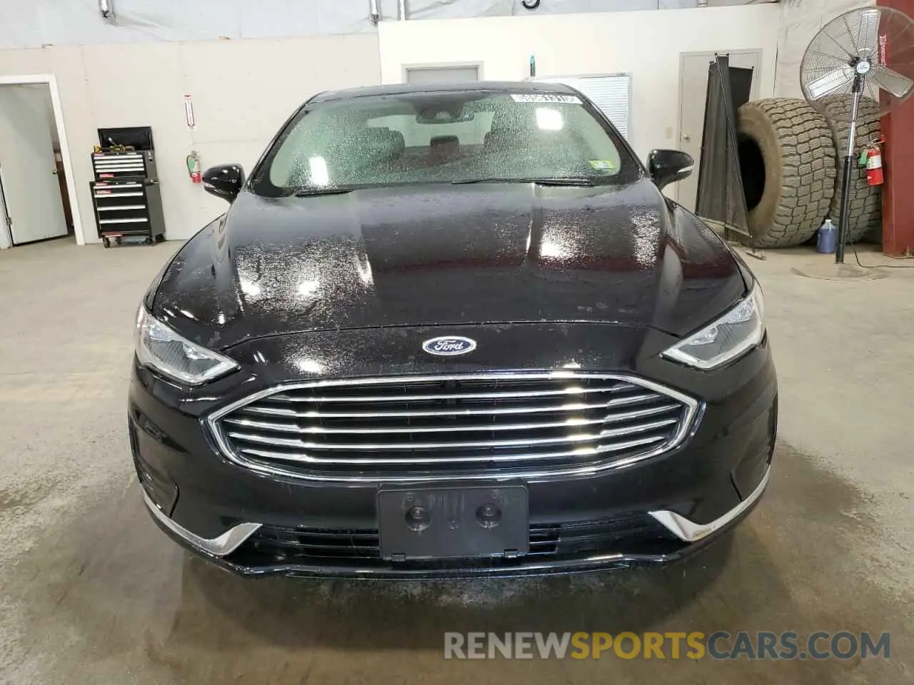 5 Photograph of a damaged car 3FA6P0CD4KR181424 FORD FUSION 2019