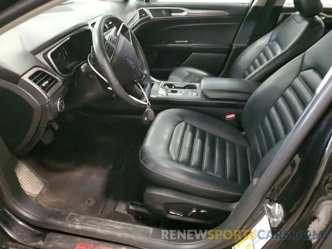 7 Photograph of a damaged car 3FA6P0CD4KR181424 FORD FUSION 2019
