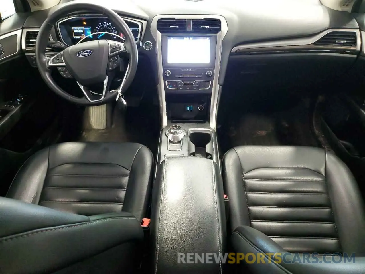 8 Photograph of a damaged car 3FA6P0CD4KR181424 FORD FUSION 2019