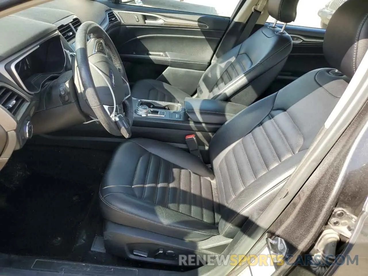7 Photograph of a damaged car 3FA6P0CD4KR196098 FORD FUSION 2019