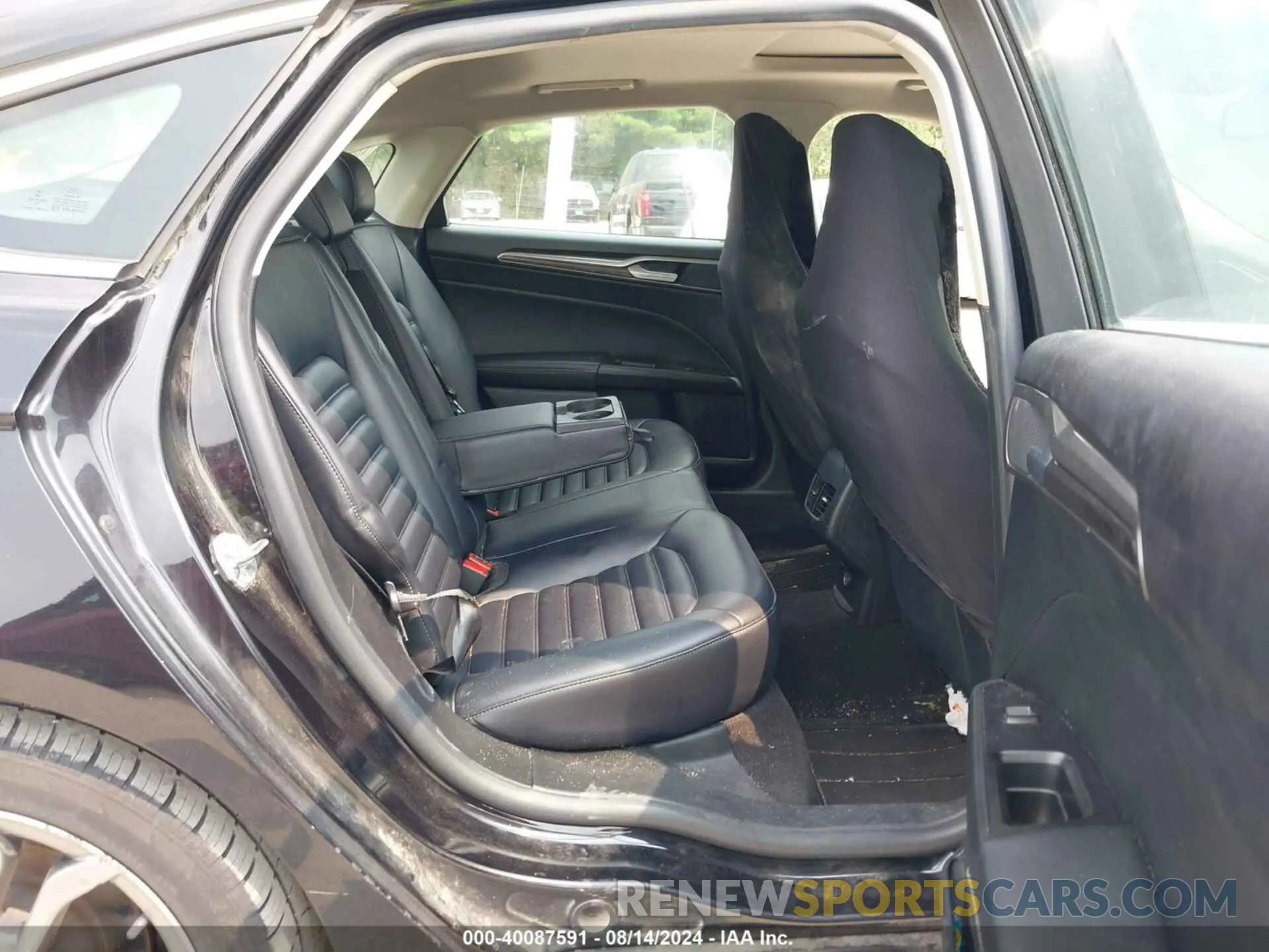 8 Photograph of a damaged car 3FA6P0CD4KR224479 FORD FUSION 2019
