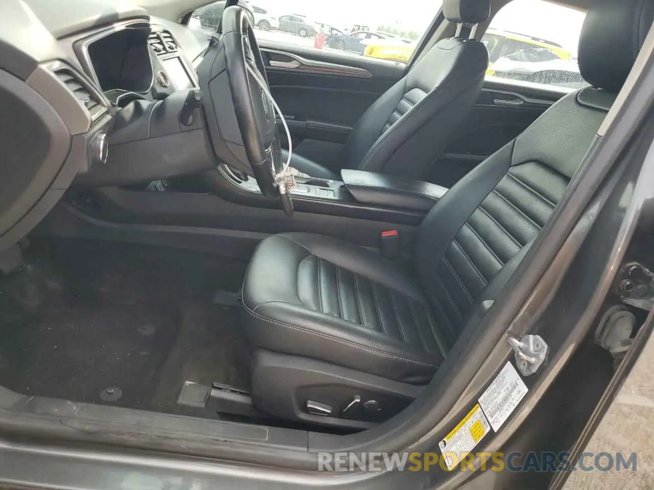7 Photograph of a damaged car 3FA6P0CD4KR265176 FORD FUSION 2019