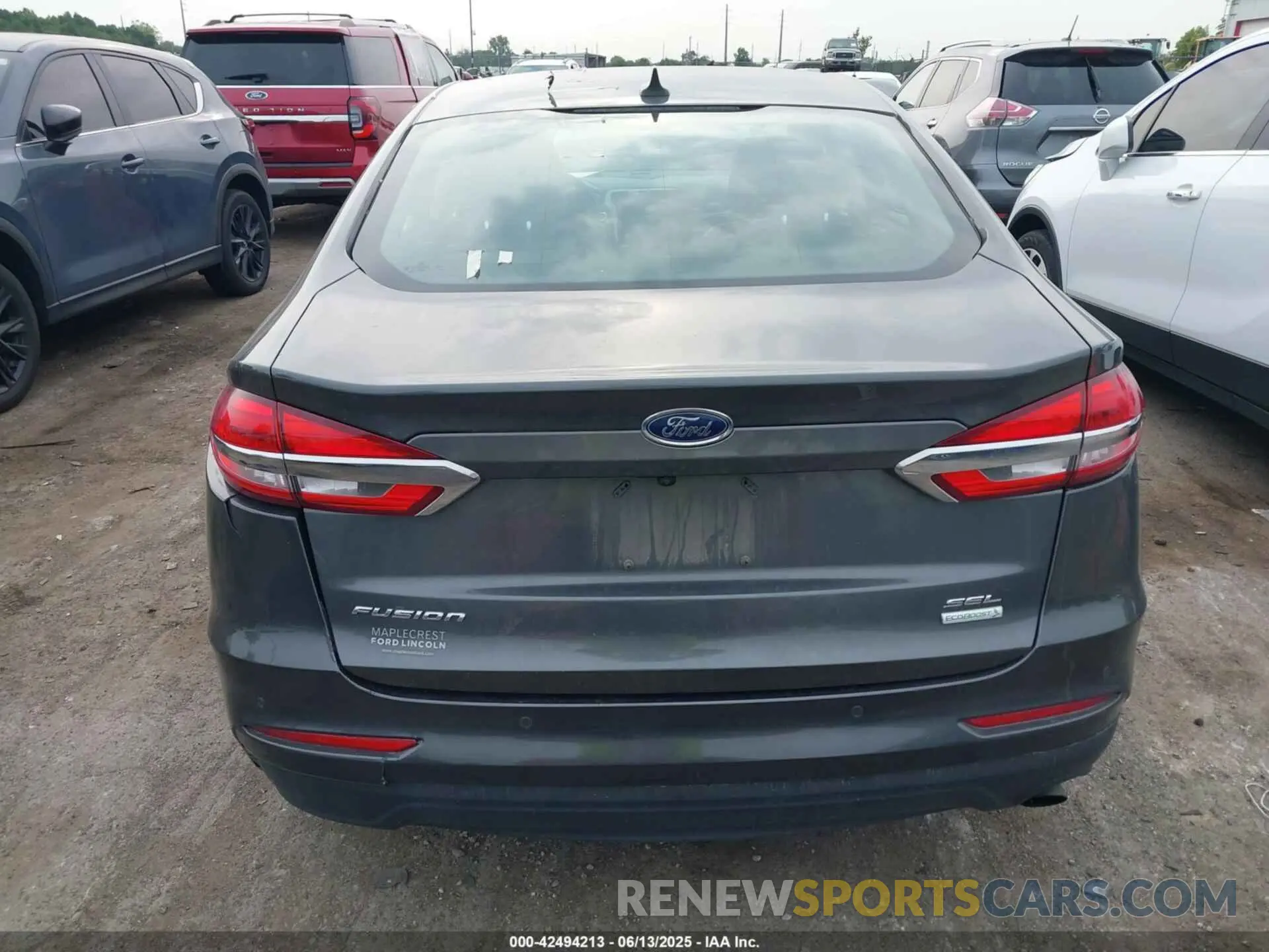 16 Photograph of a damaged car 3FA6P0CD5KR180136 FORD FUSION 2019