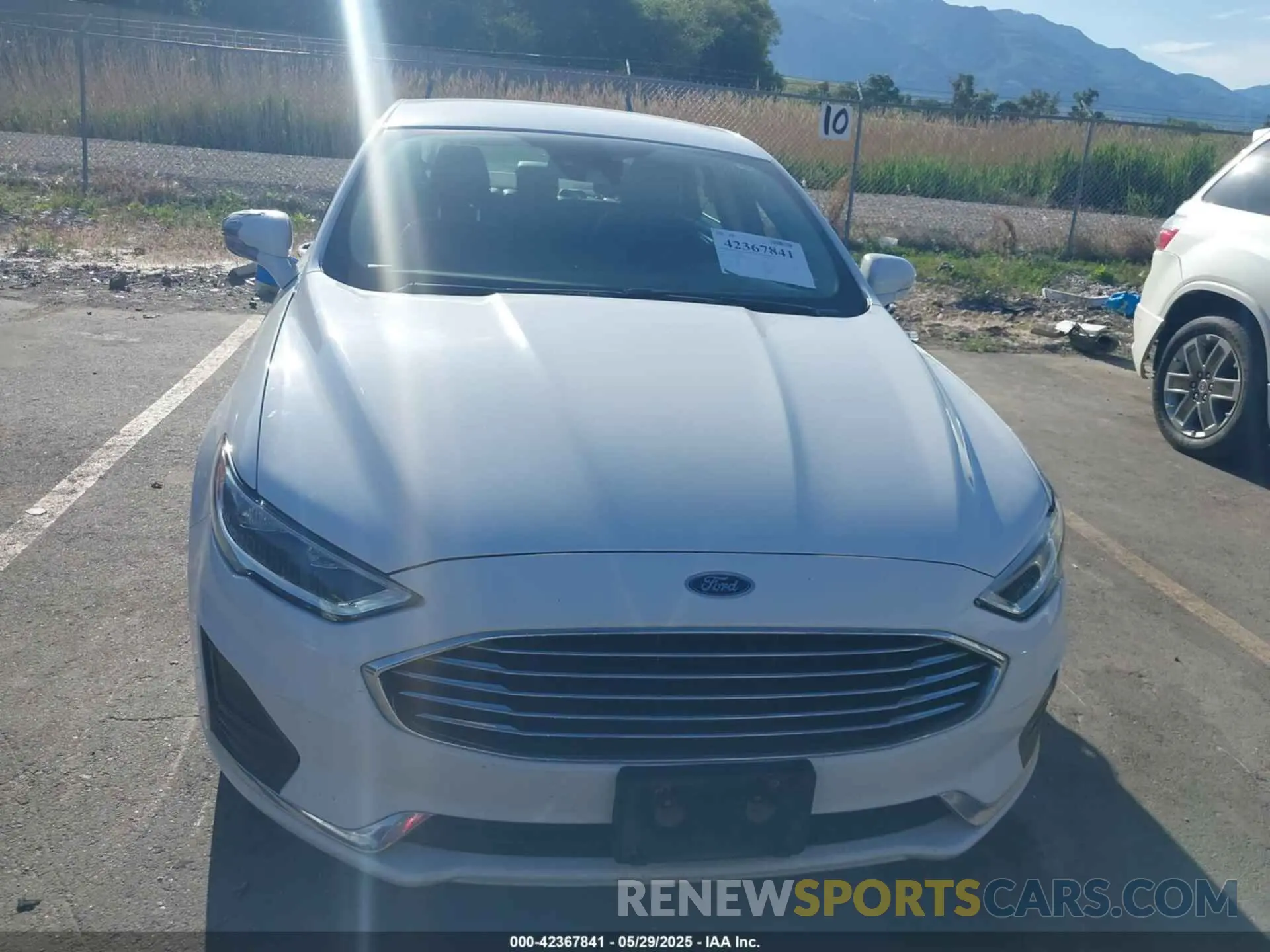 12 Photograph of a damaged car 3FA6P0CD5KR180881 FORD FUSION 2019