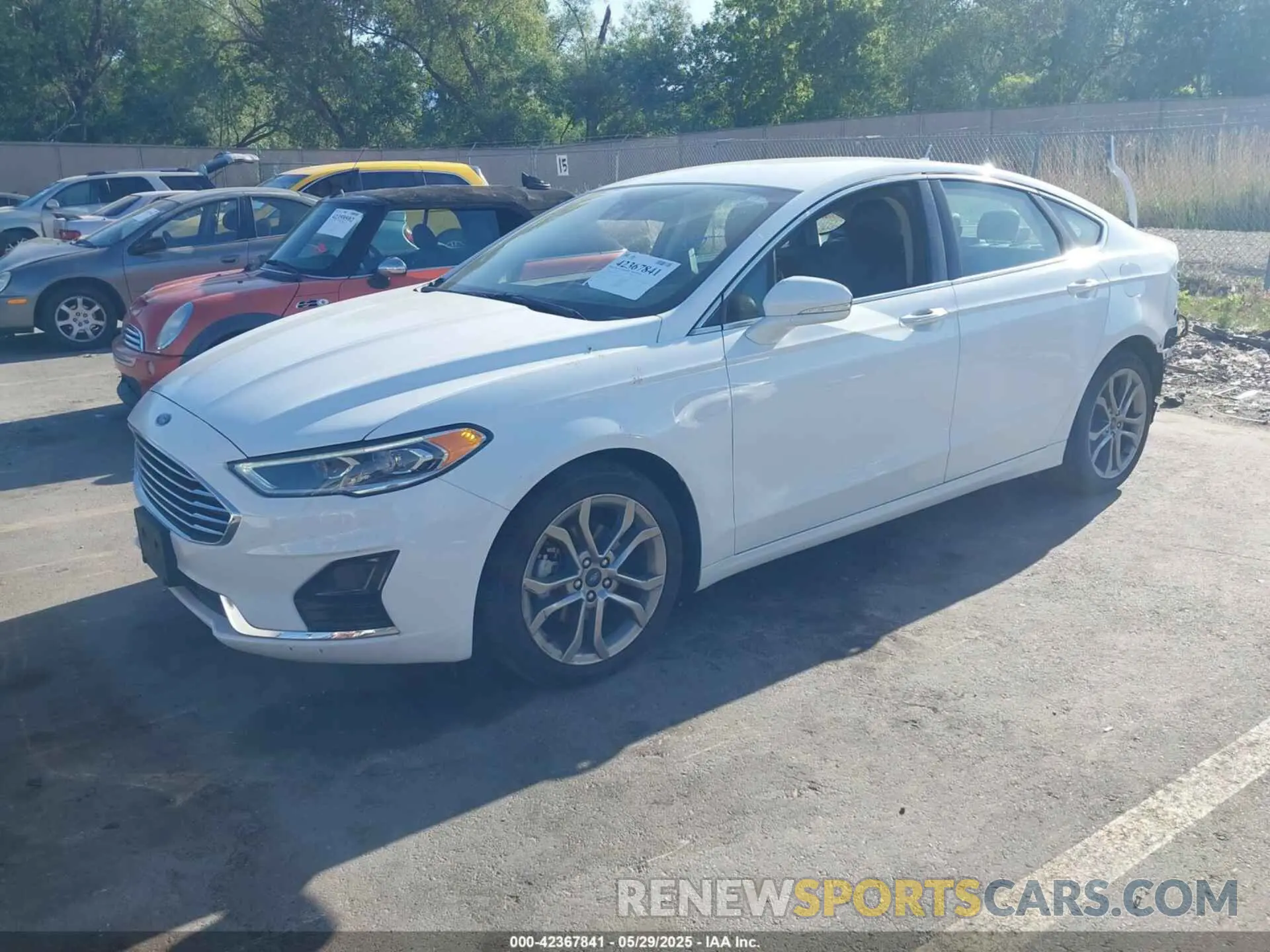 2 Photograph of a damaged car 3FA6P0CD5KR180881 FORD FUSION 2019