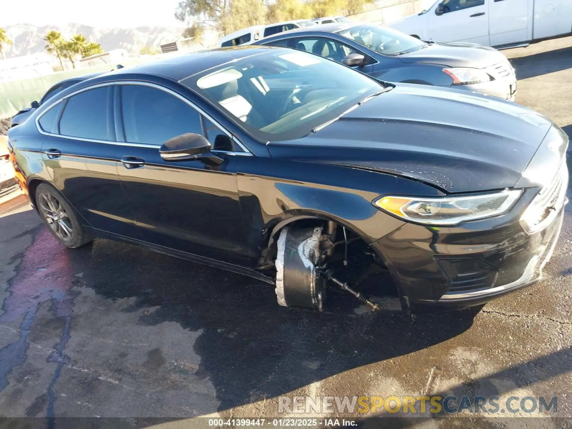 17 Photograph of a damaged car 3FA6P0CD5KR181285 FORD FUSION 2019
