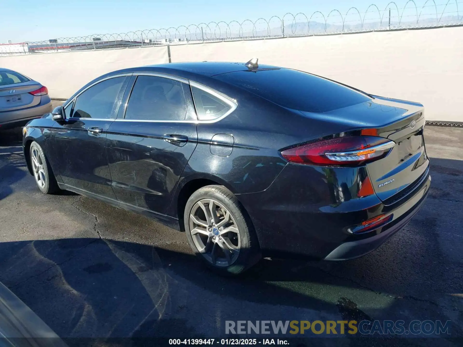 3 Photograph of a damaged car 3FA6P0CD5KR181285 FORD FUSION 2019