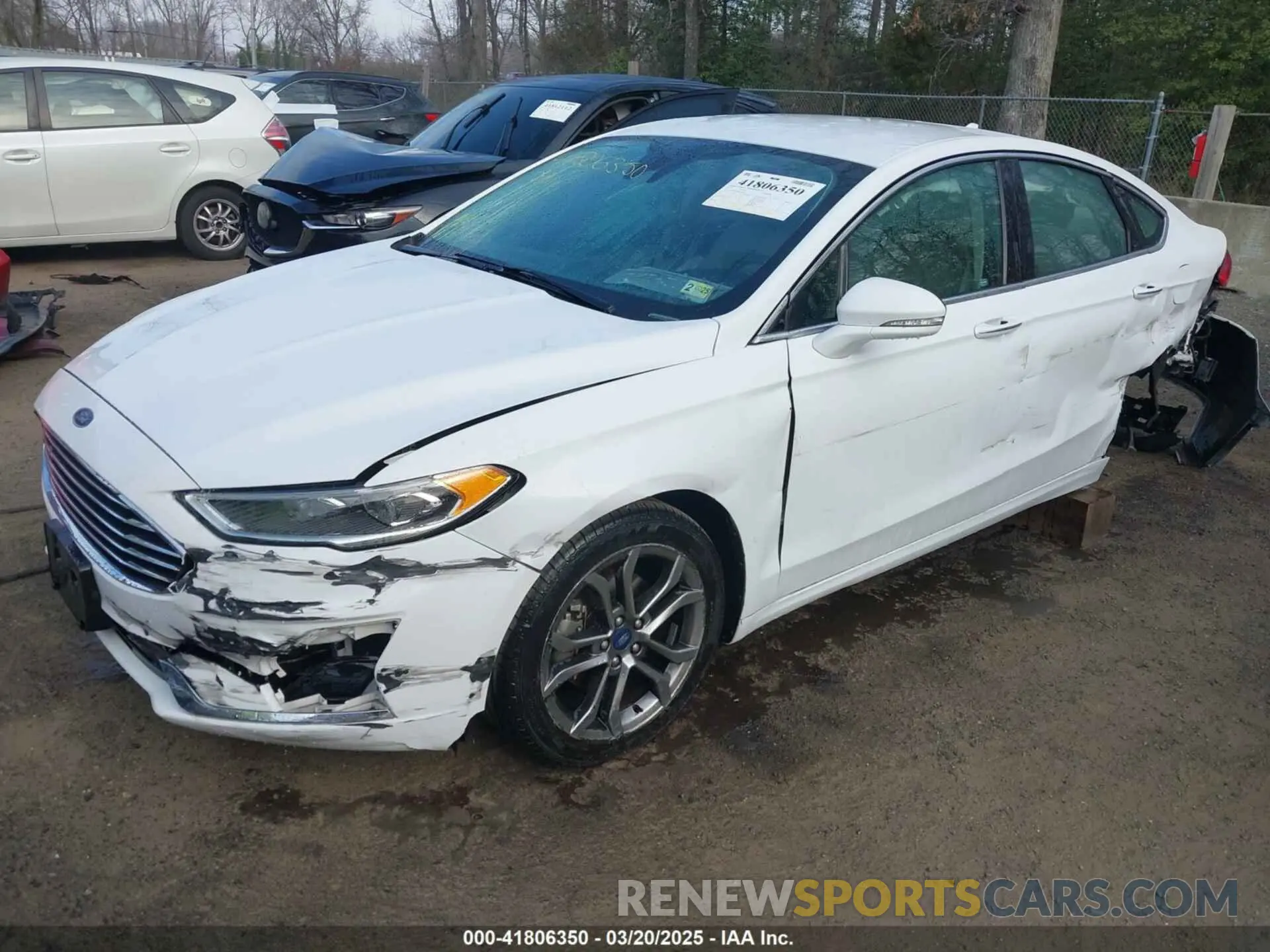 2 Photograph of a damaged car 3FA6P0CD5KR224619 FORD FUSION 2019