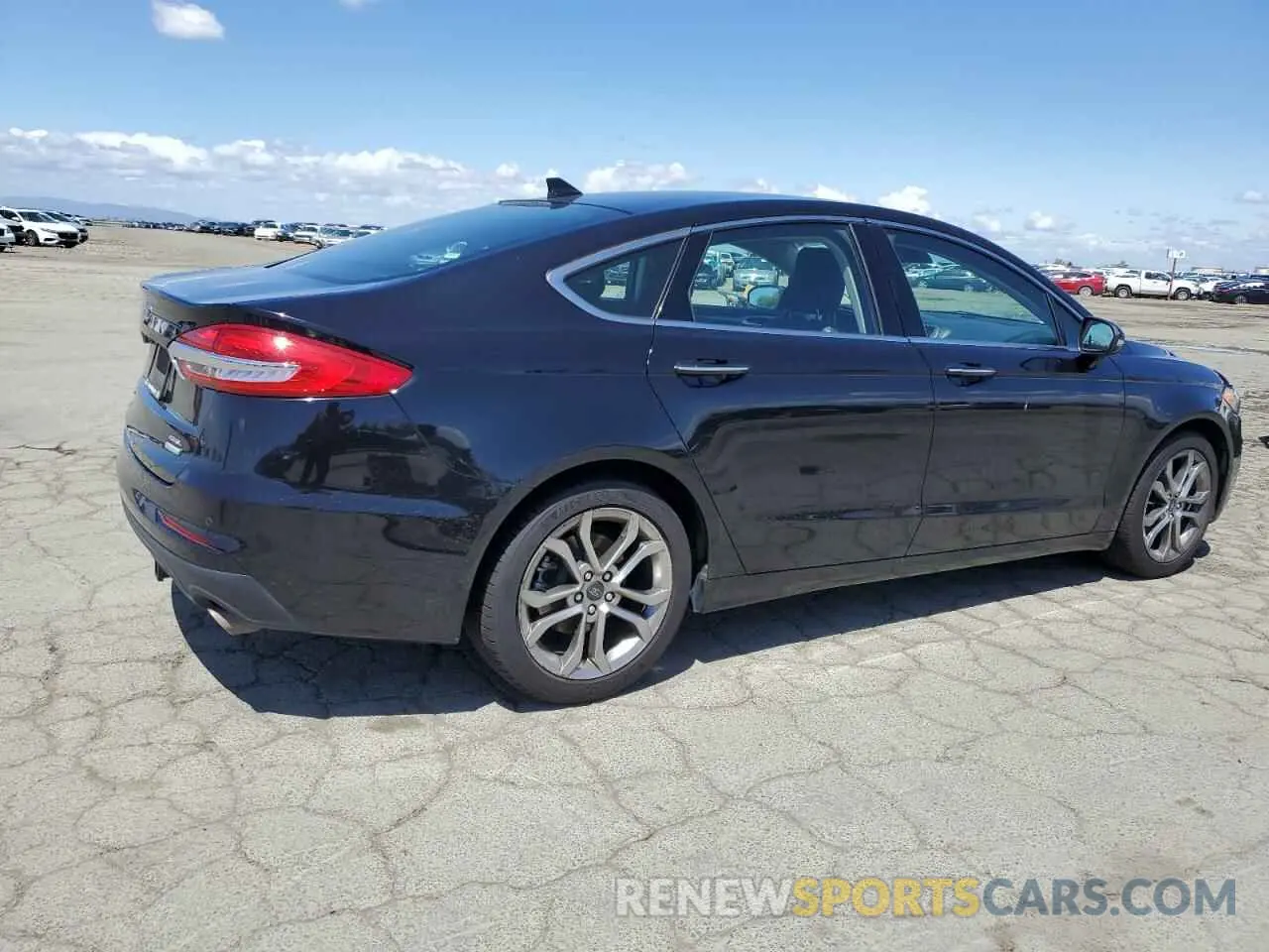 3 Photograph of a damaged car 3FA6P0CD5KR253151 FORD FUSION 2019