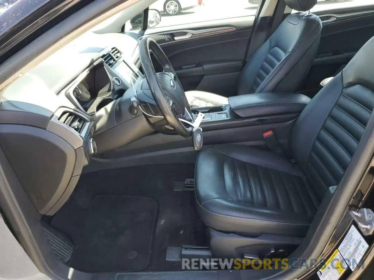 7 Photograph of a damaged car 3FA6P0CD5KR253151 FORD FUSION 2019