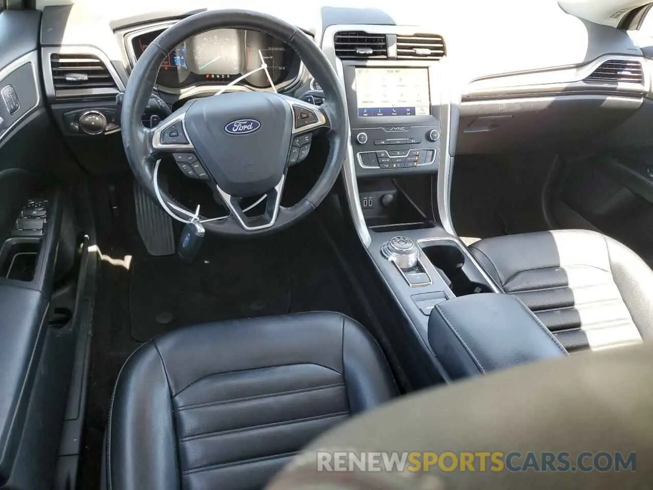 8 Photograph of a damaged car 3FA6P0CD5KR253151 FORD FUSION 2019