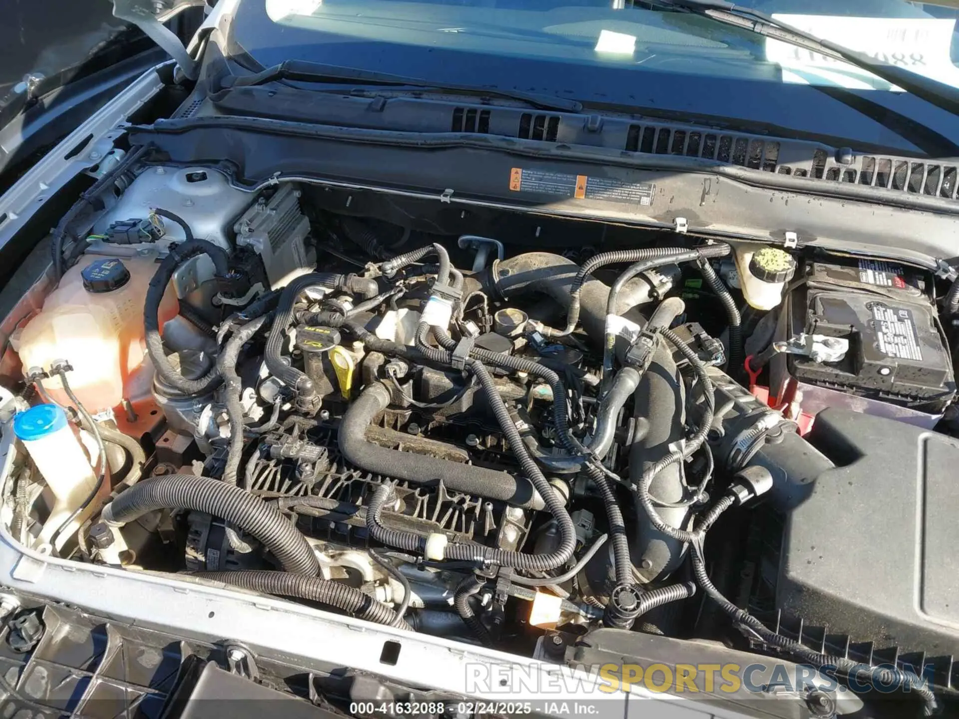 10 Photograph of a damaged car 3FA6P0CD5KR270726 FORD FUSION 2019