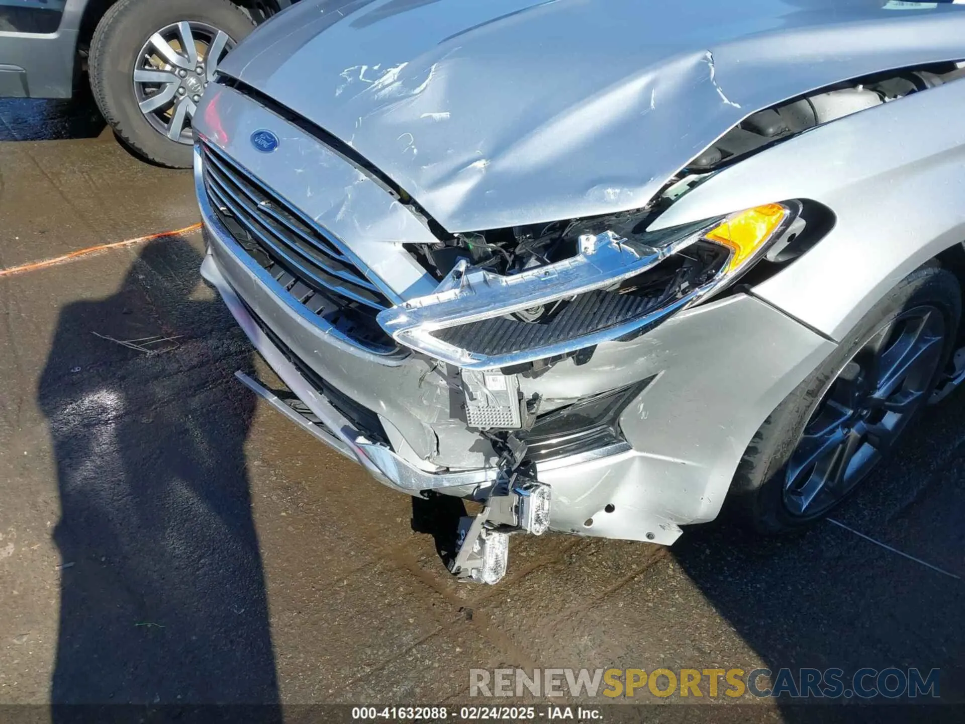 6 Photograph of a damaged car 3FA6P0CD5KR270726 FORD FUSION 2019