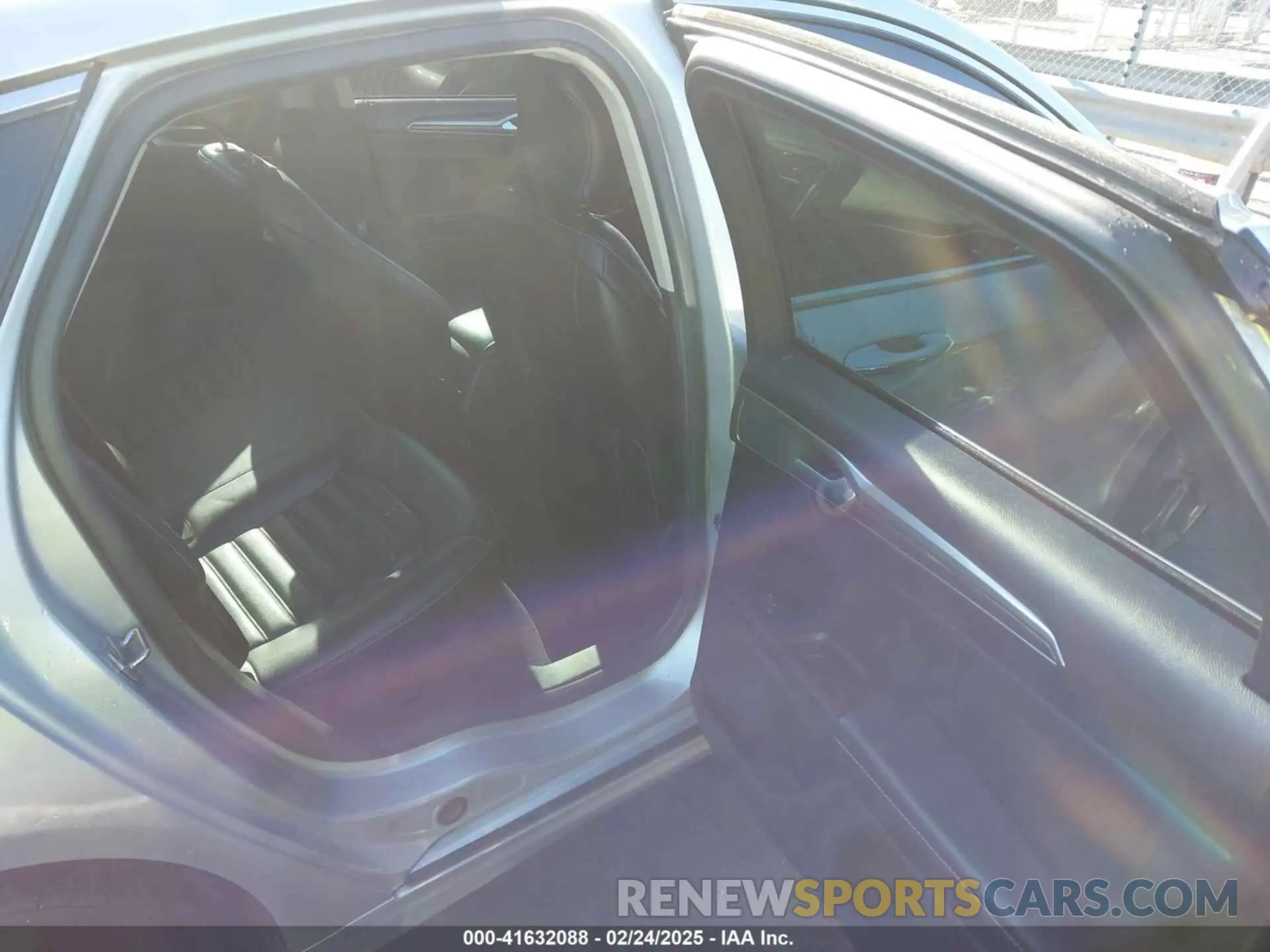 8 Photograph of a damaged car 3FA6P0CD5KR270726 FORD FUSION 2019