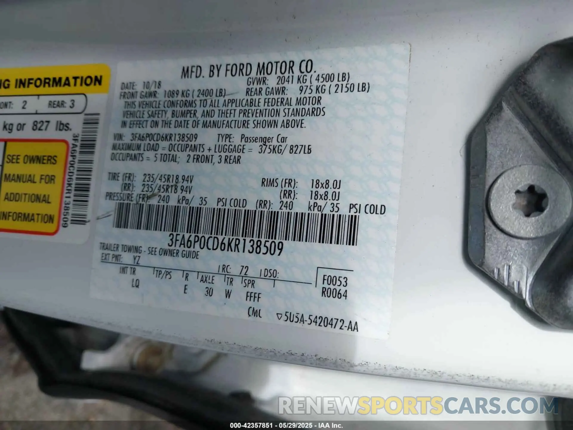 9 Photograph of a damaged car 3FA6P0CD6KR138509 FORD FUSION 2019