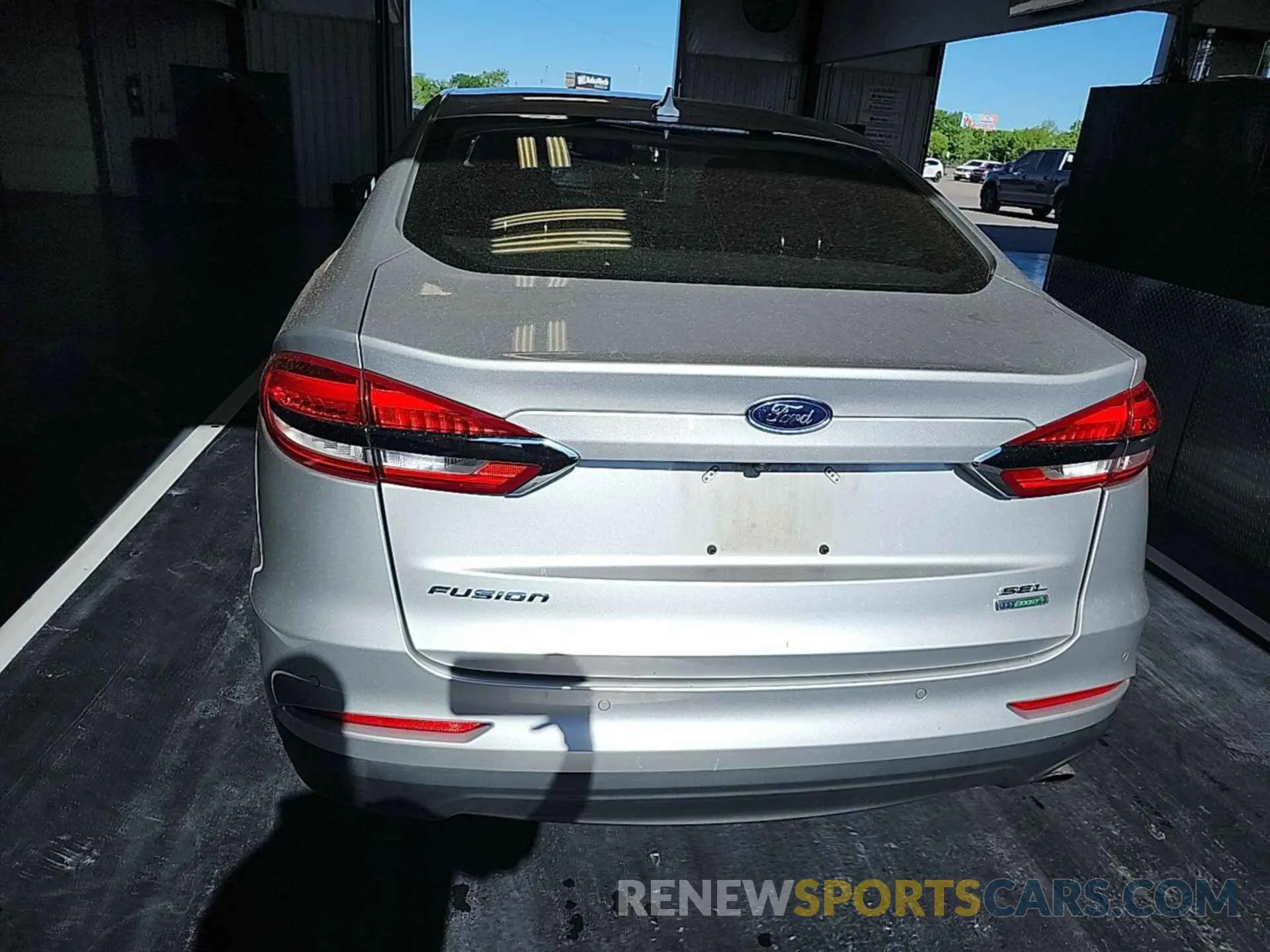24 Photograph of a damaged car 3FA6P0CD6KR186446 FORD FUSION 2019