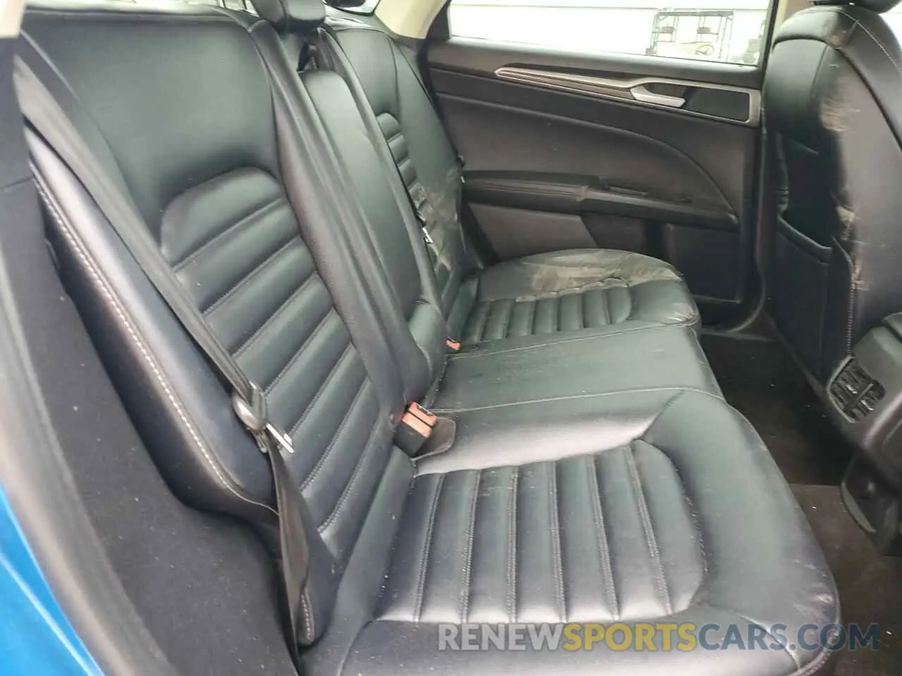 10 Photograph of a damaged car 3FA6P0CD6KR219753 FORD FUSION 2019