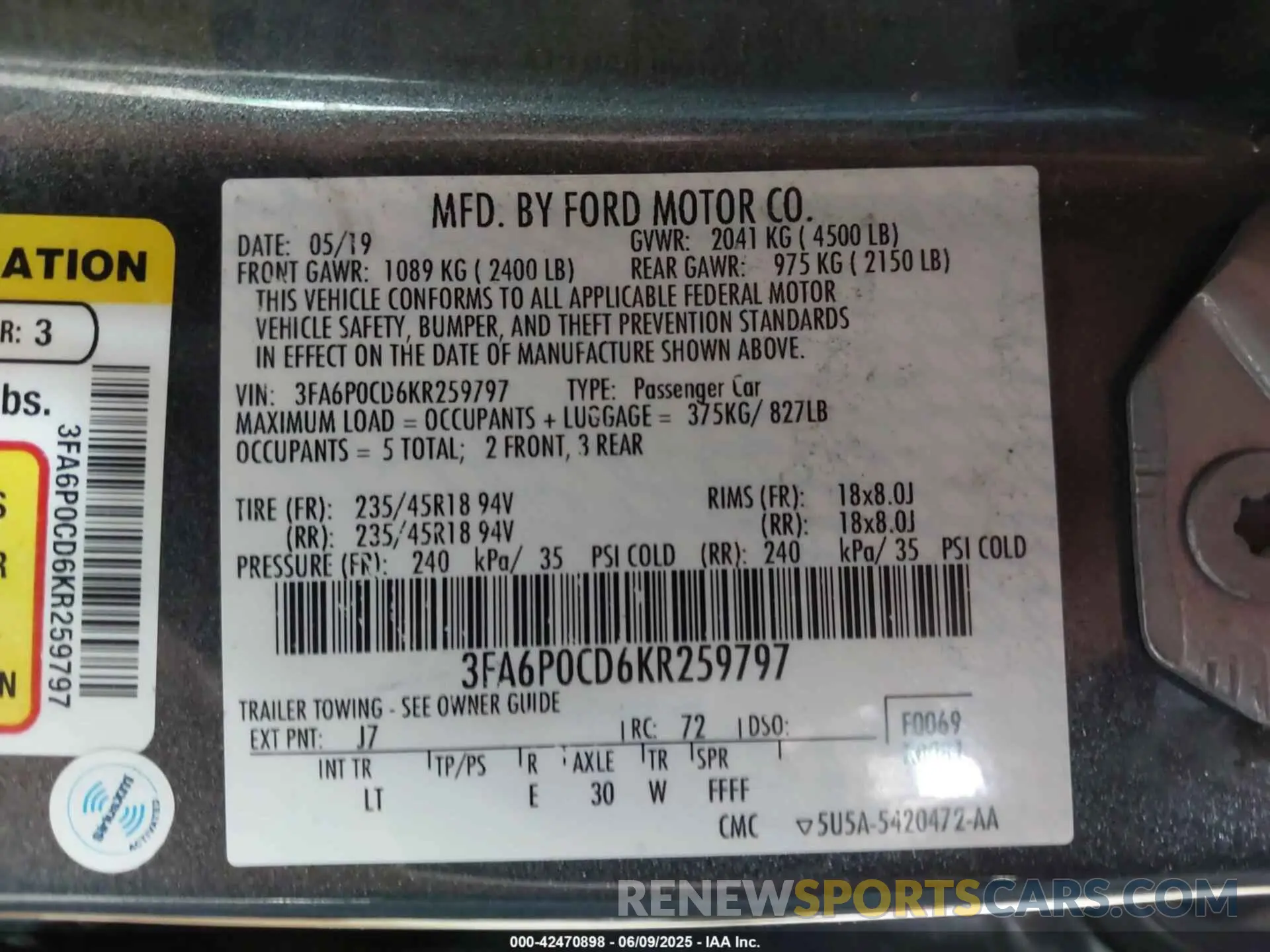 9 Photograph of a damaged car 3FA6P0CD6KR259797 FORD FUSION 2019