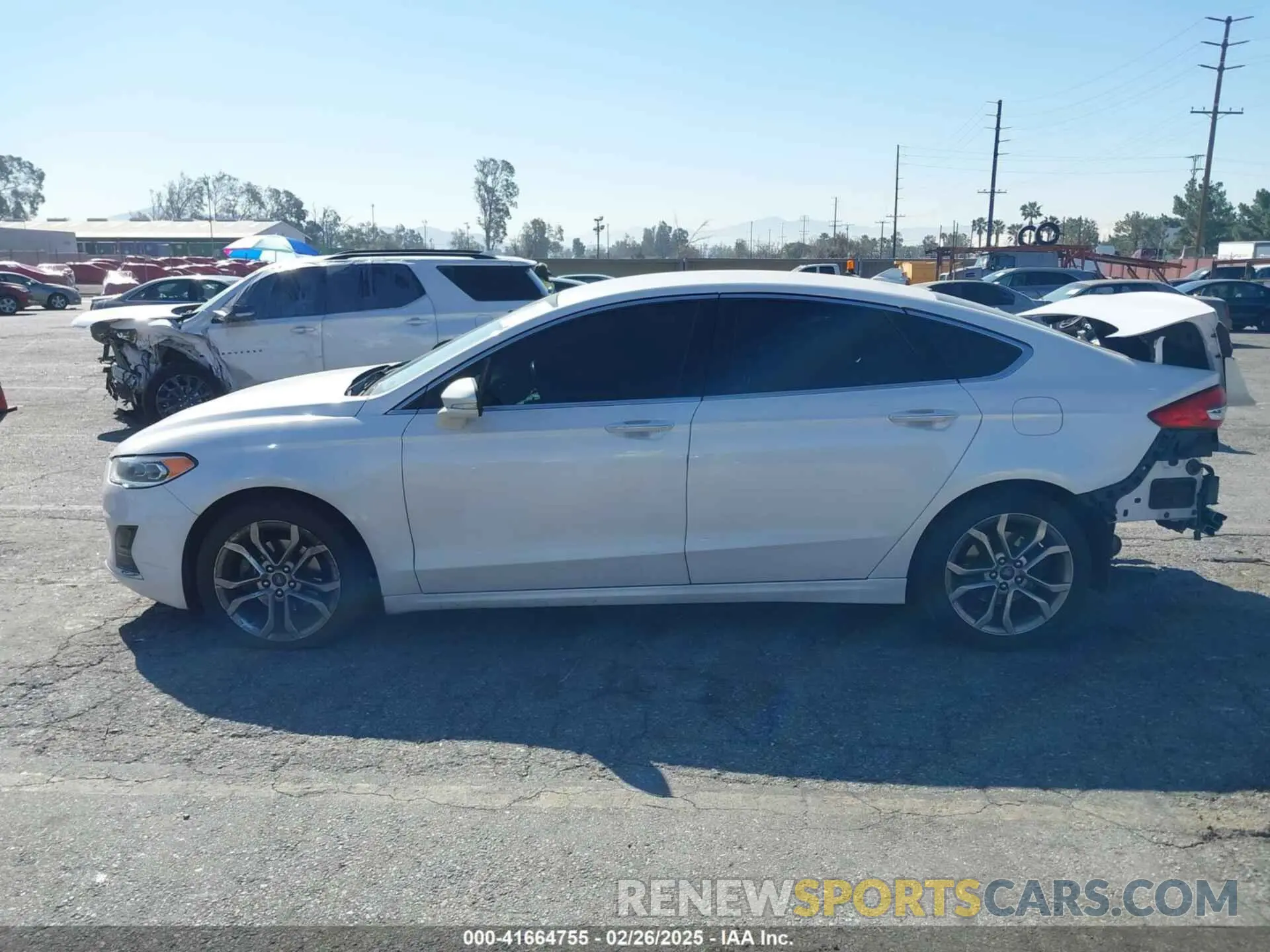15 Photograph of a damaged car 3FA6P0CD7KR134405 FORD FUSION 2019
