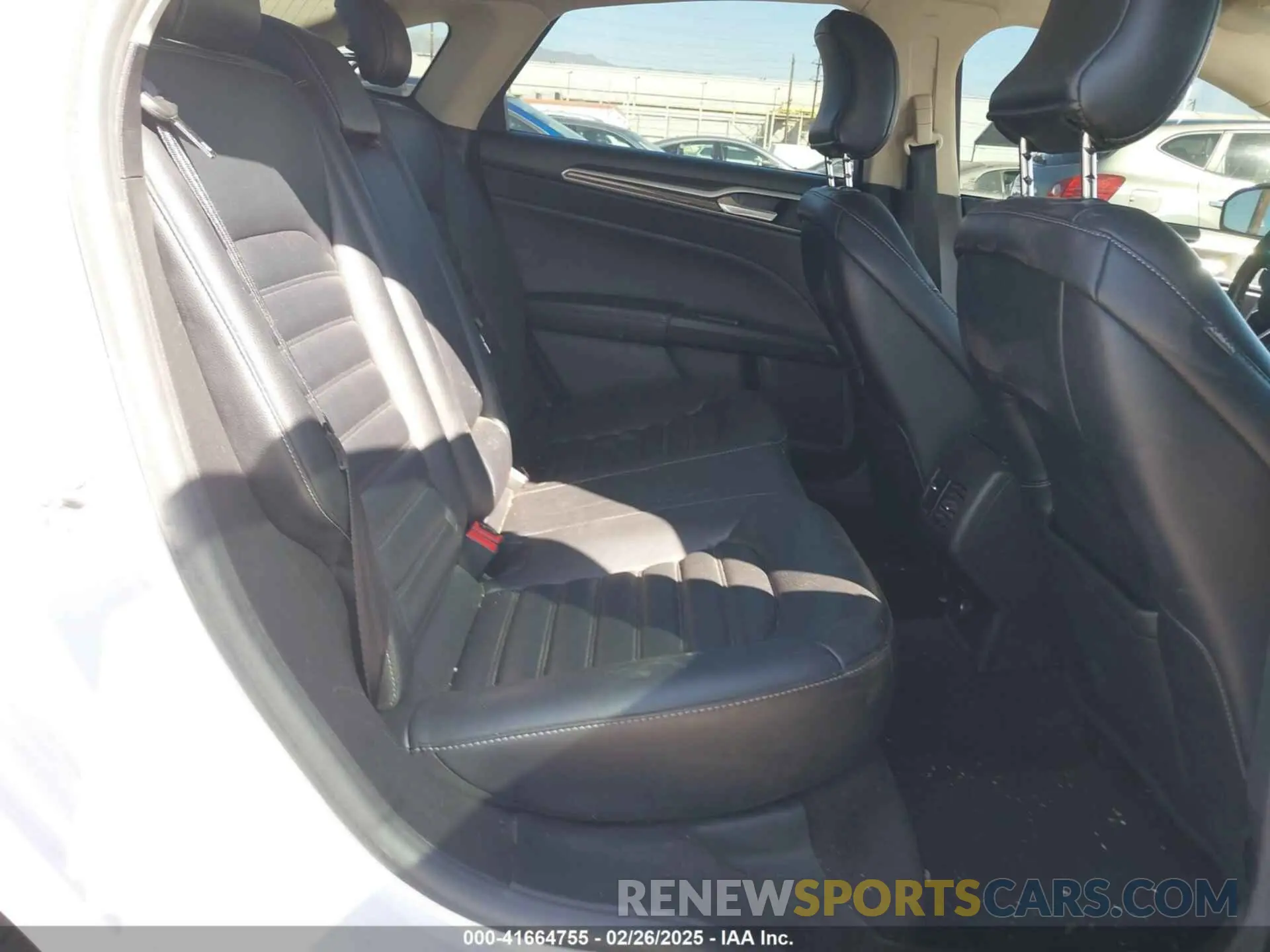 8 Photograph of a damaged car 3FA6P0CD7KR134405 FORD FUSION 2019