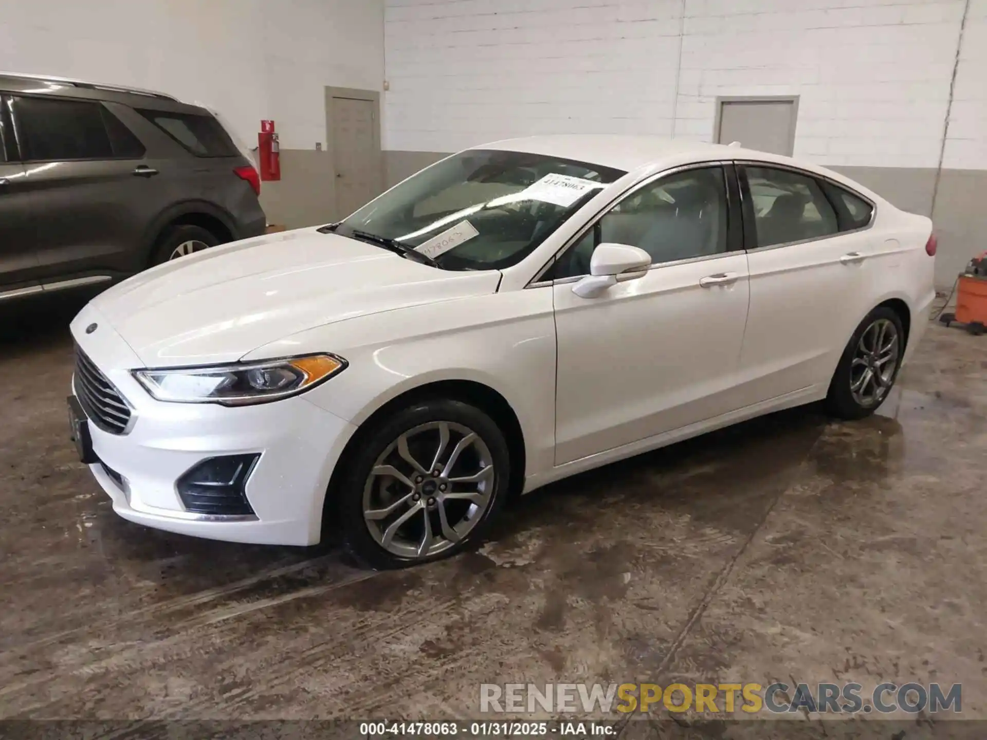 2 Photograph of a damaged car 3FA6P0CD7KR162754 FORD FUSION 2019