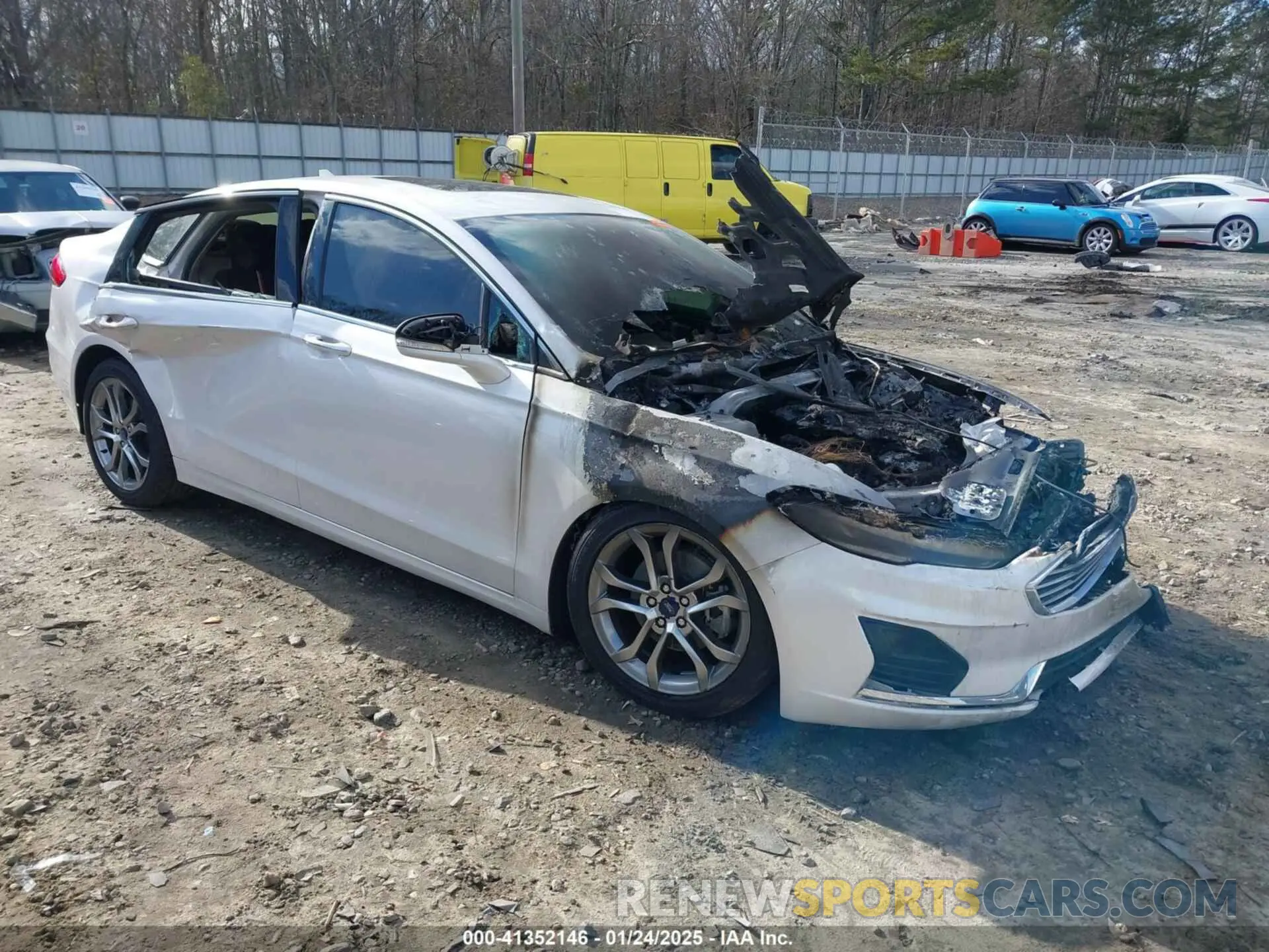 1 Photograph of a damaged car 3FA6P0CD7KR193115 FORD FUSION 2019