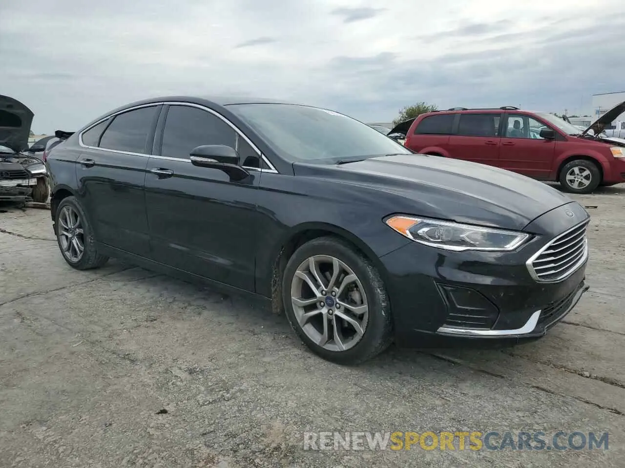 4 Photograph of a damaged car 3FA6P0CD8KR144649 FORD FUSION 2019