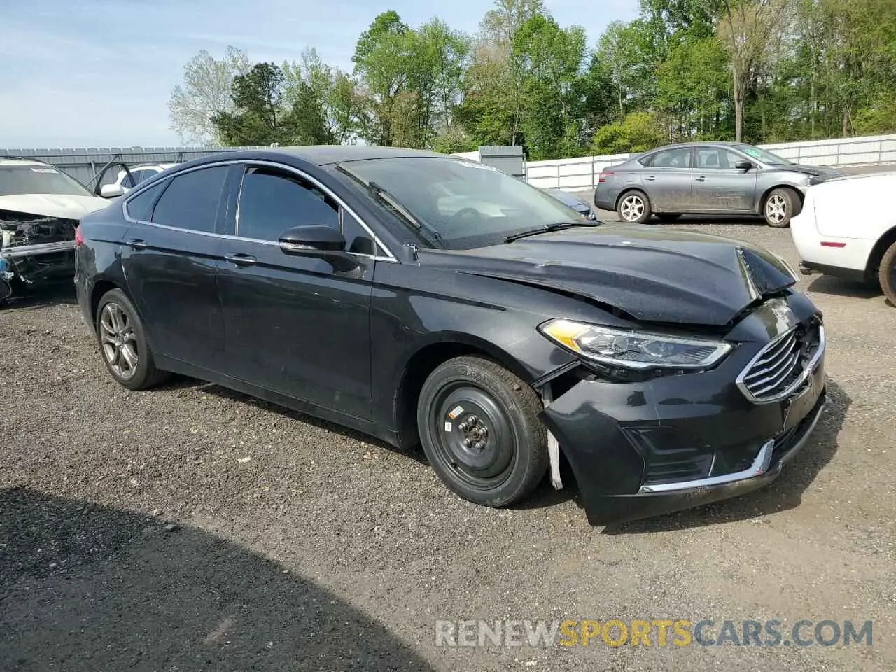 4 Photograph of a damaged car 3FA6P0CD9KR109778 FORD FUSION 2019
